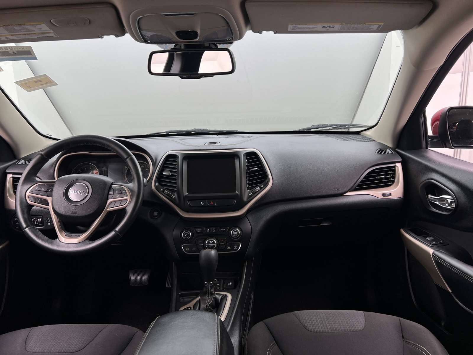 Thumbnail: 2017 Jeep Cherokee - 3