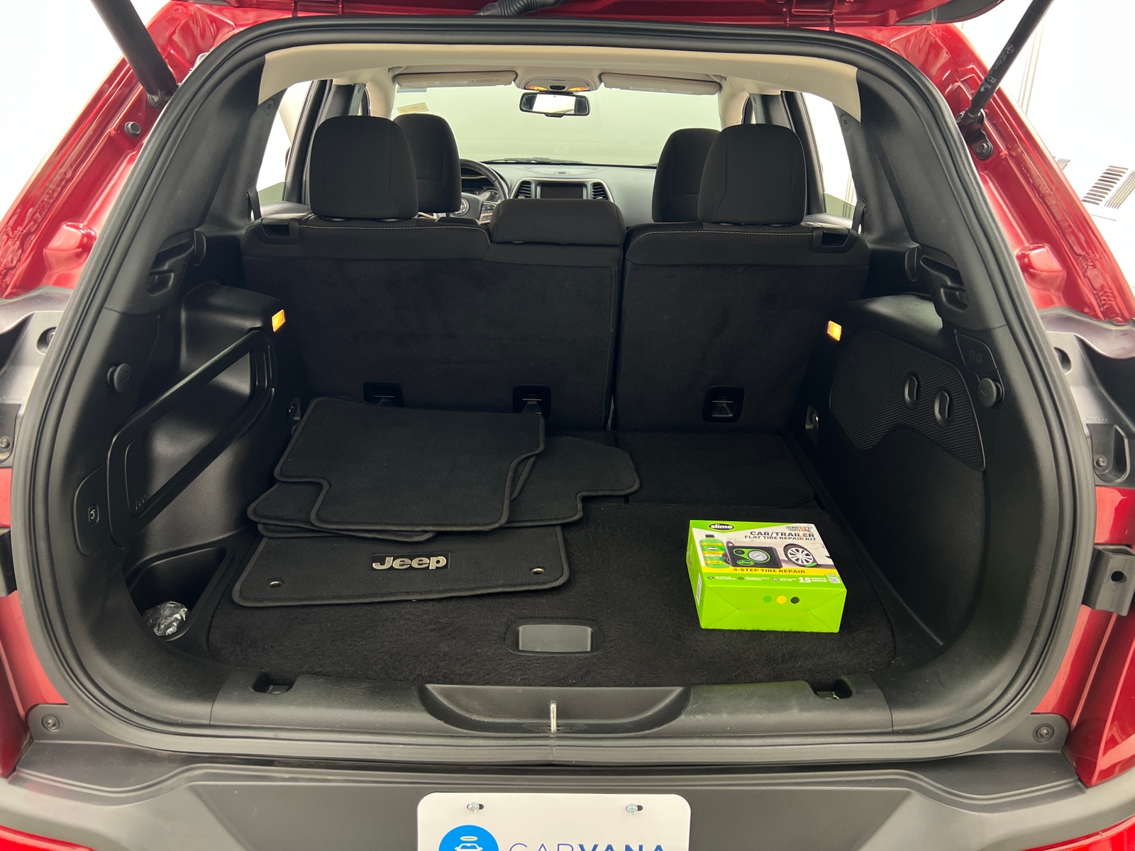 Thumbnail: 2017 Jeep Cherokee - 7