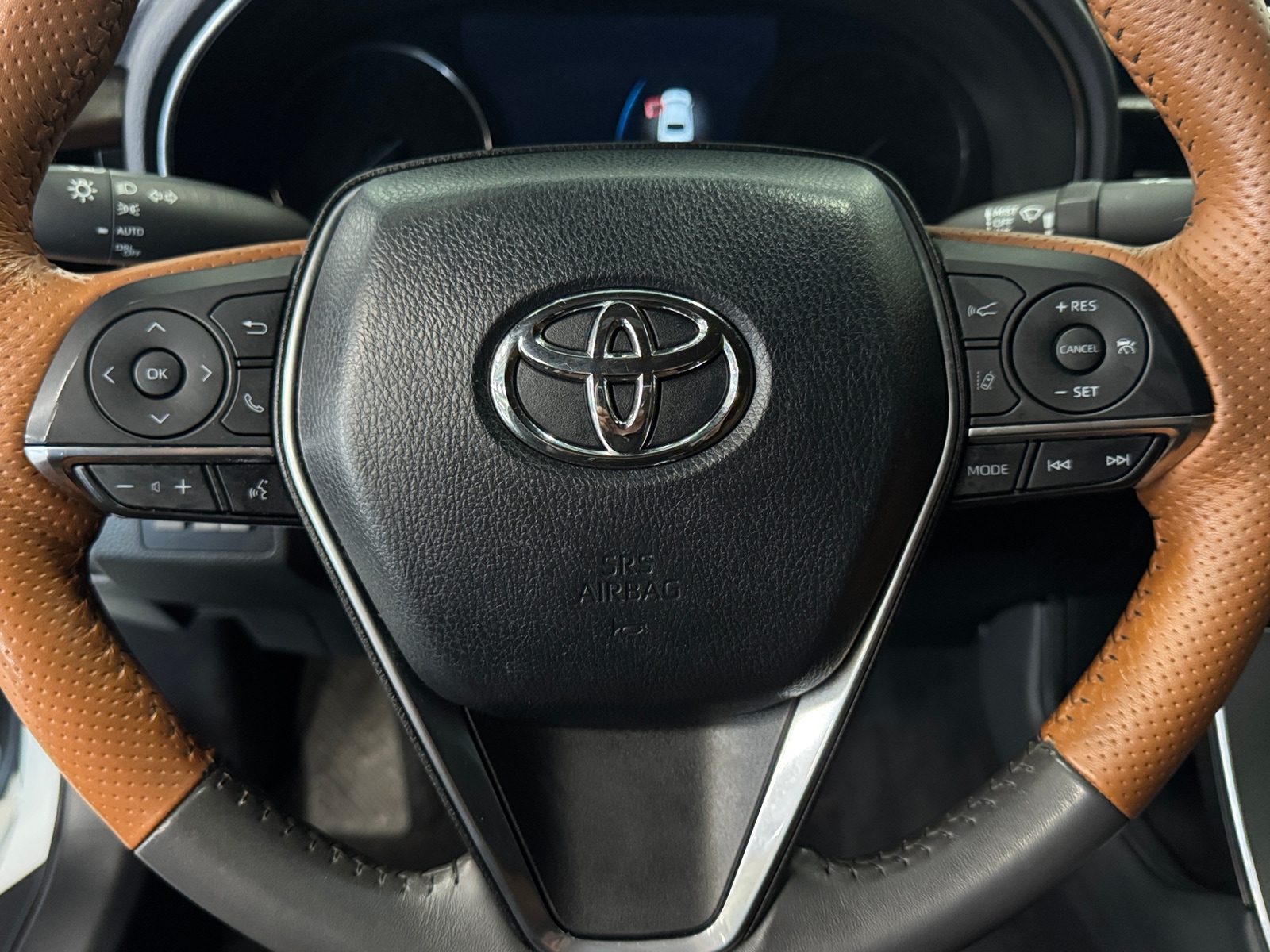 Thumbnail: 2019 Toyota Avalon - 5