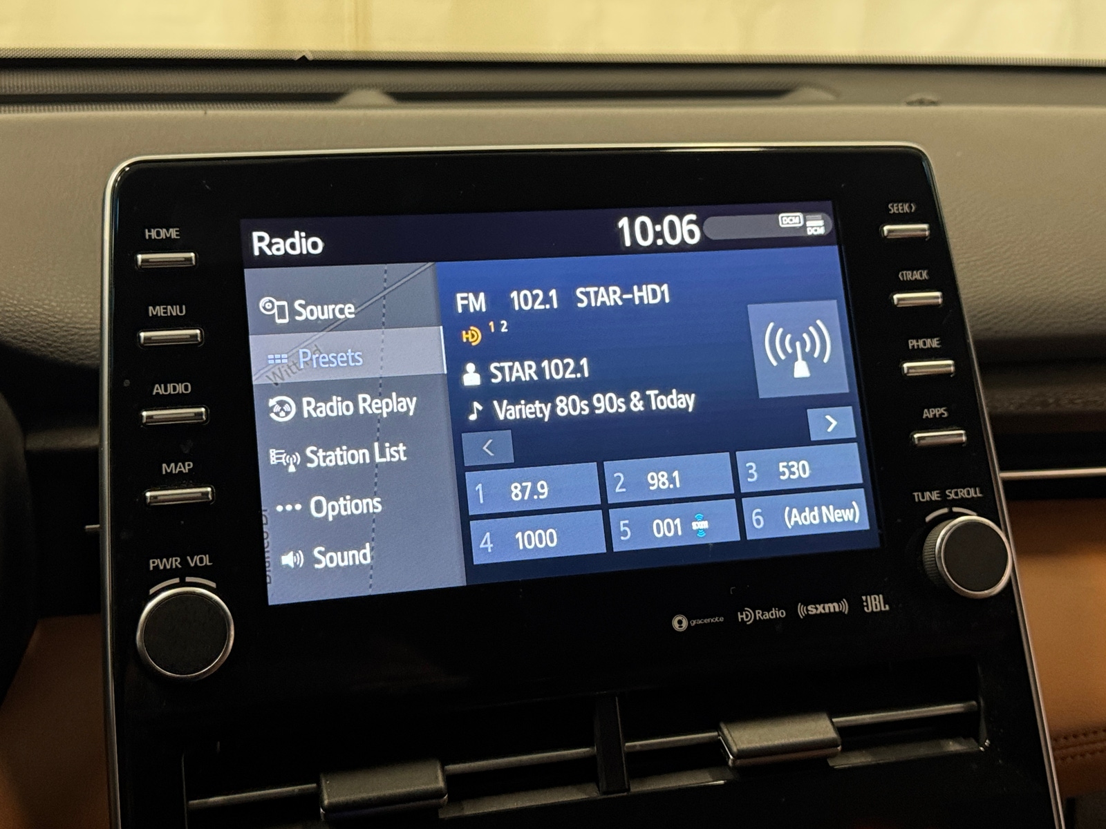 Thumbnail: 2019 Toyota Avalon - 4