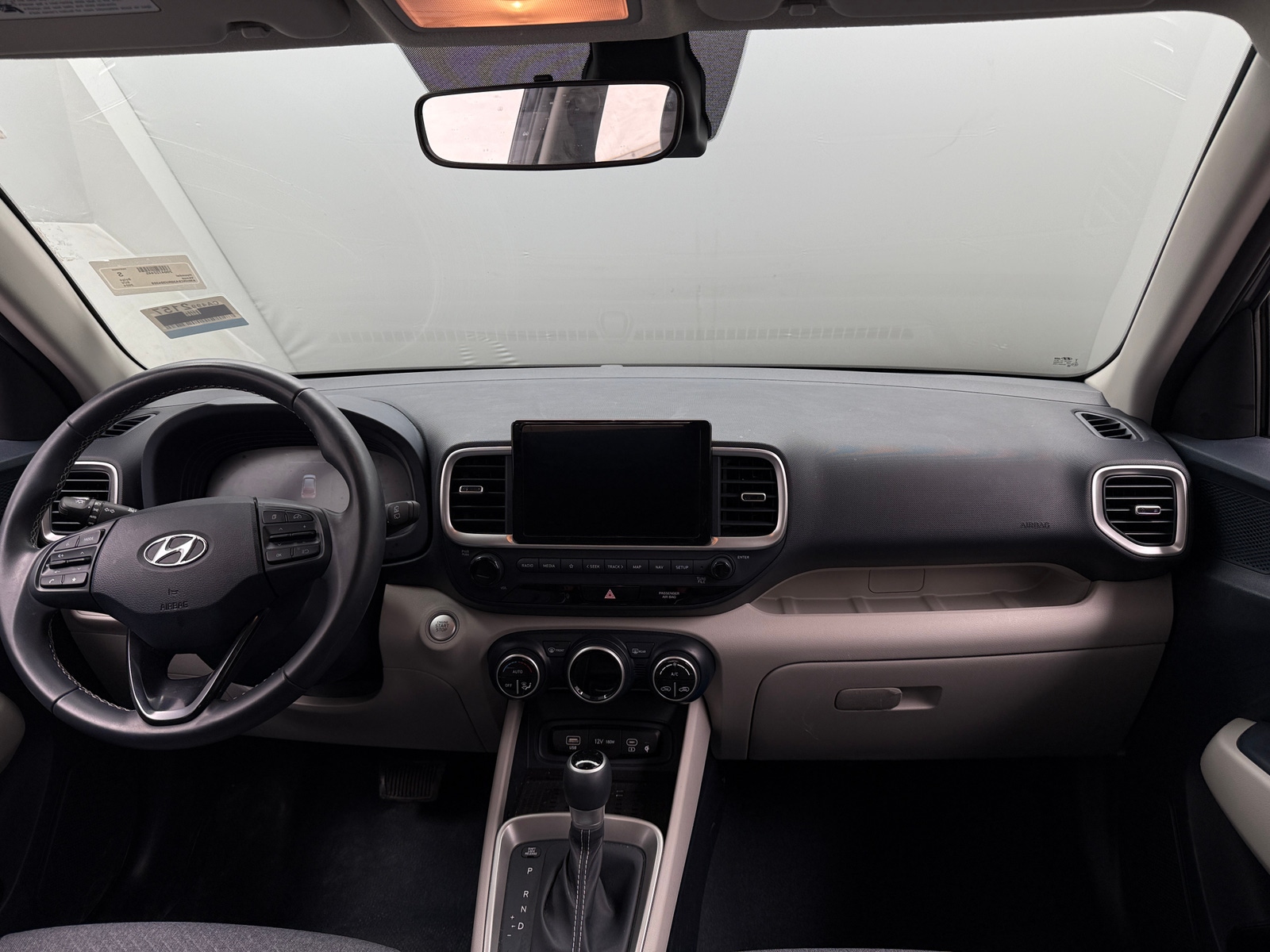 Thumbnail: 2024 Hyundai Venue - 3