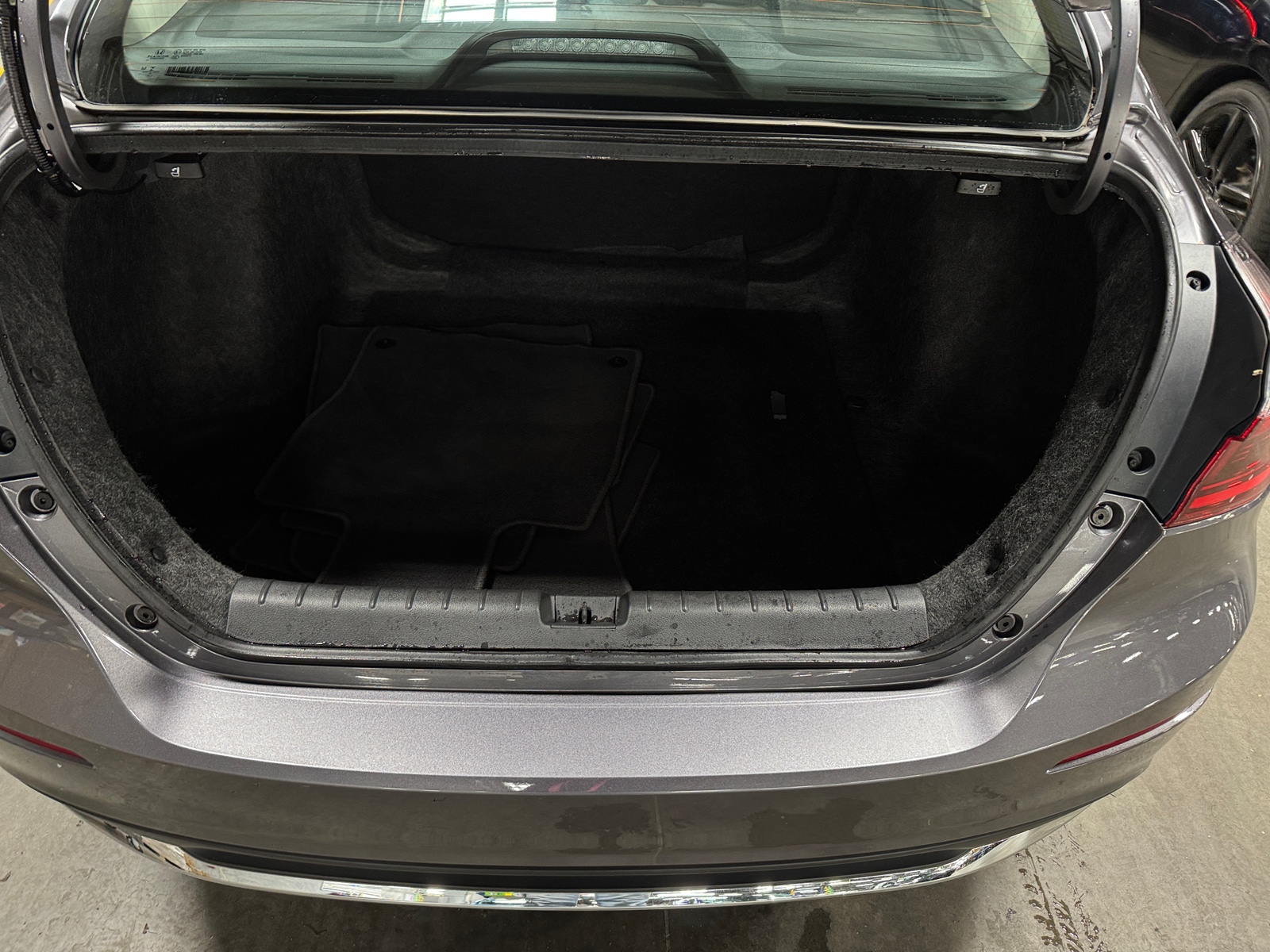 Thumbnail: 2019 Honda Insight - 6