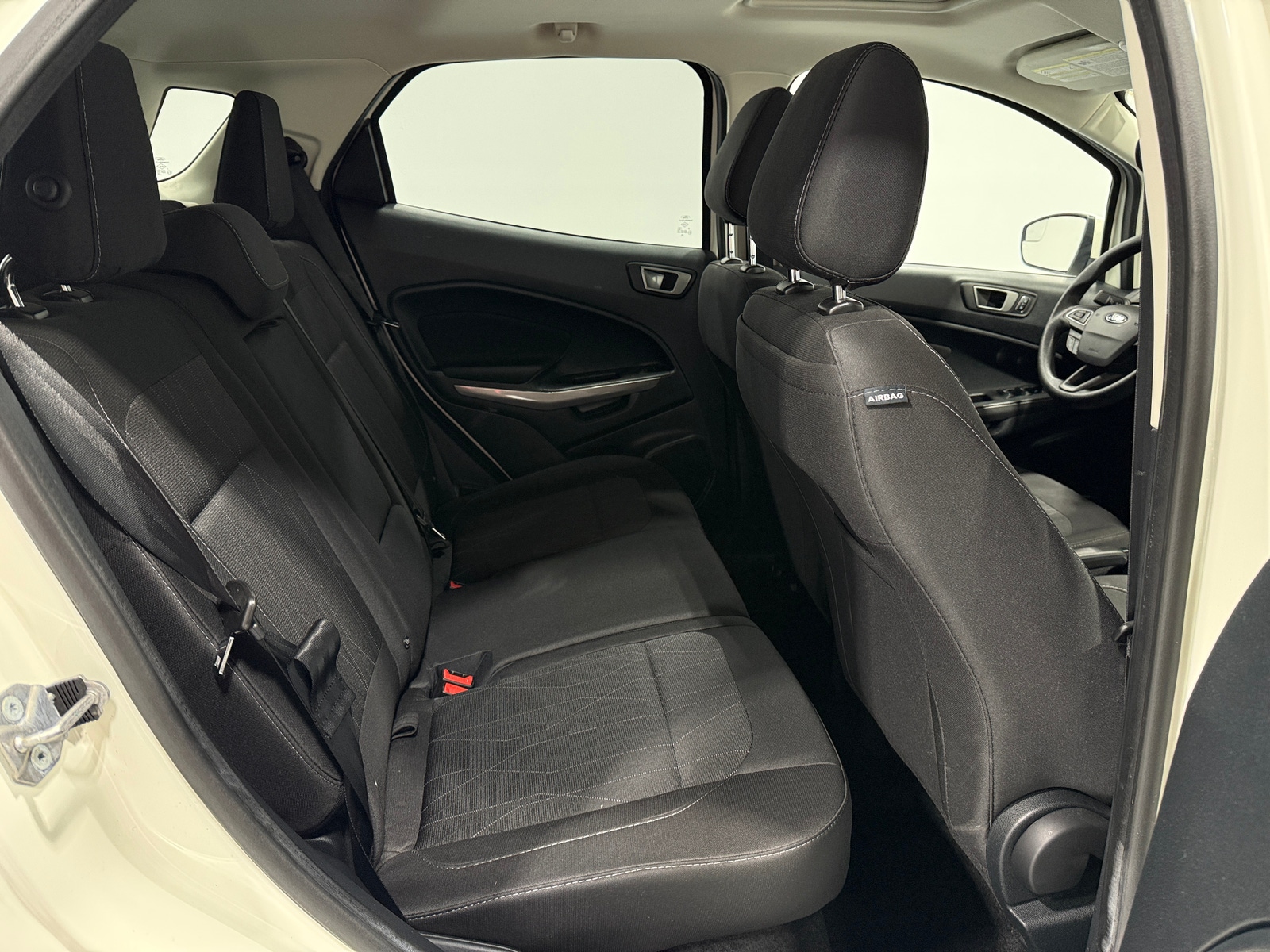 Thumbnail: 2022 Ford EcoSport - 6