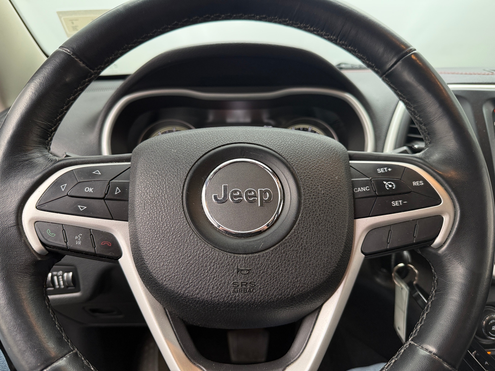 Thumbnail: 2015 Jeep Cherokee - 5