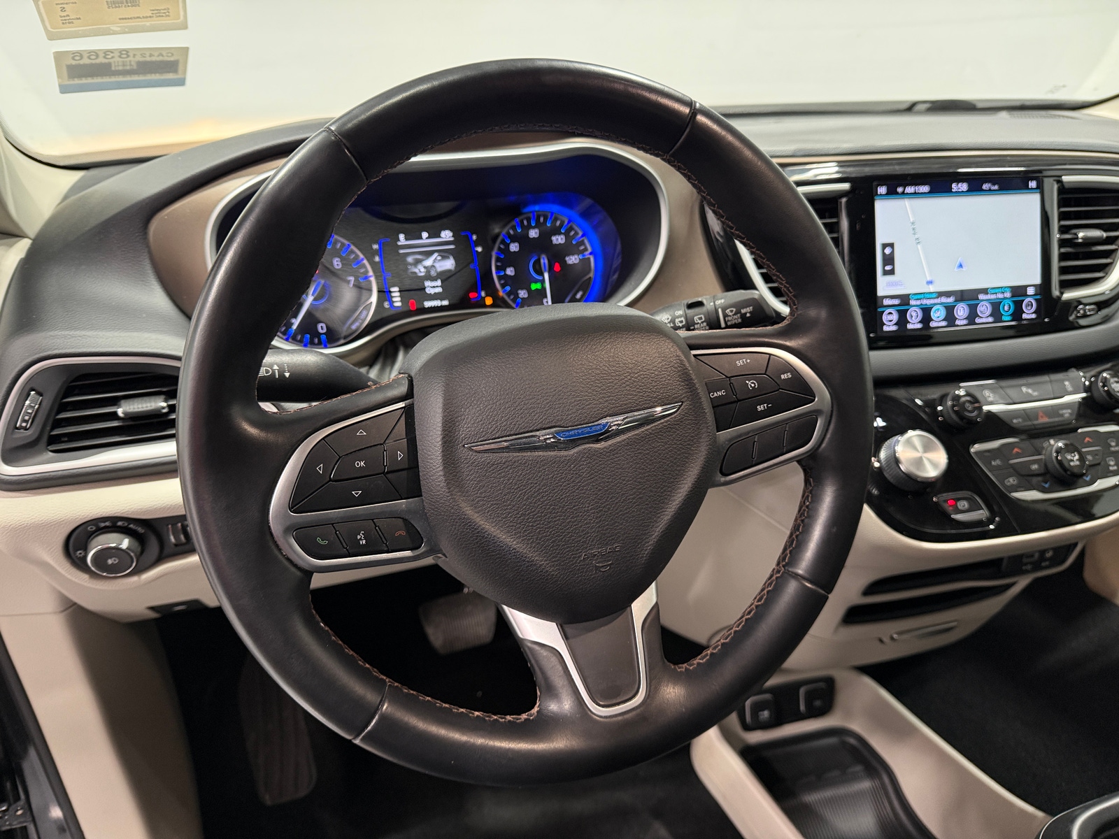 Thumbnail: 2018 Chrysler Pacifica - 4