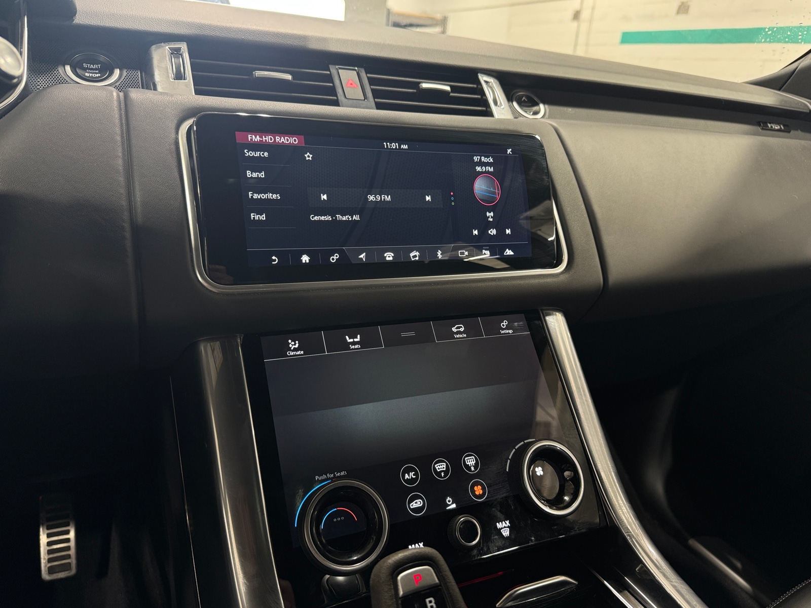 Thumbnail: 2021 Land Rover Range Rover Sport - 3