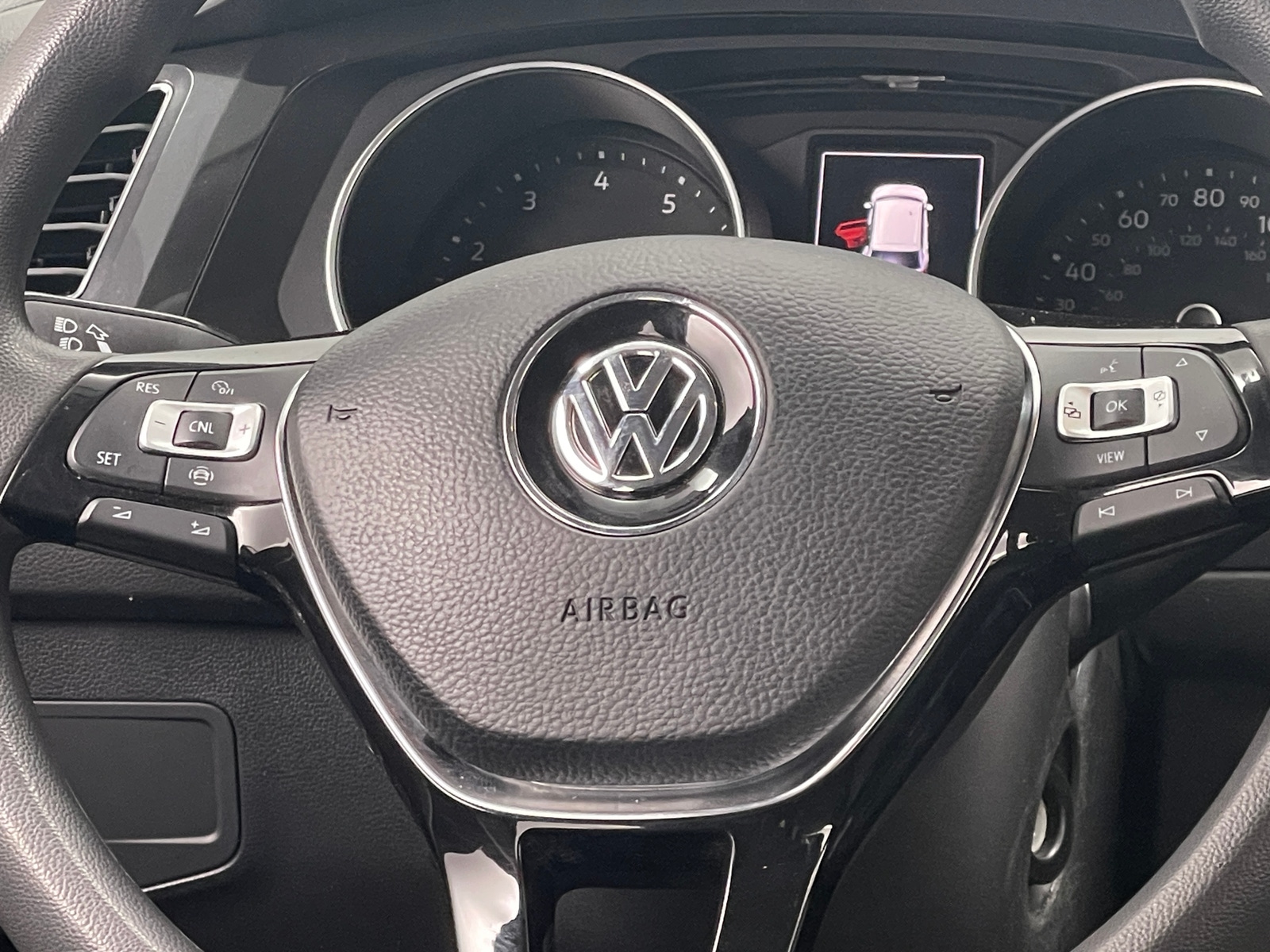 Thumbnail: 2021 Volkswagen Tiguan - 5