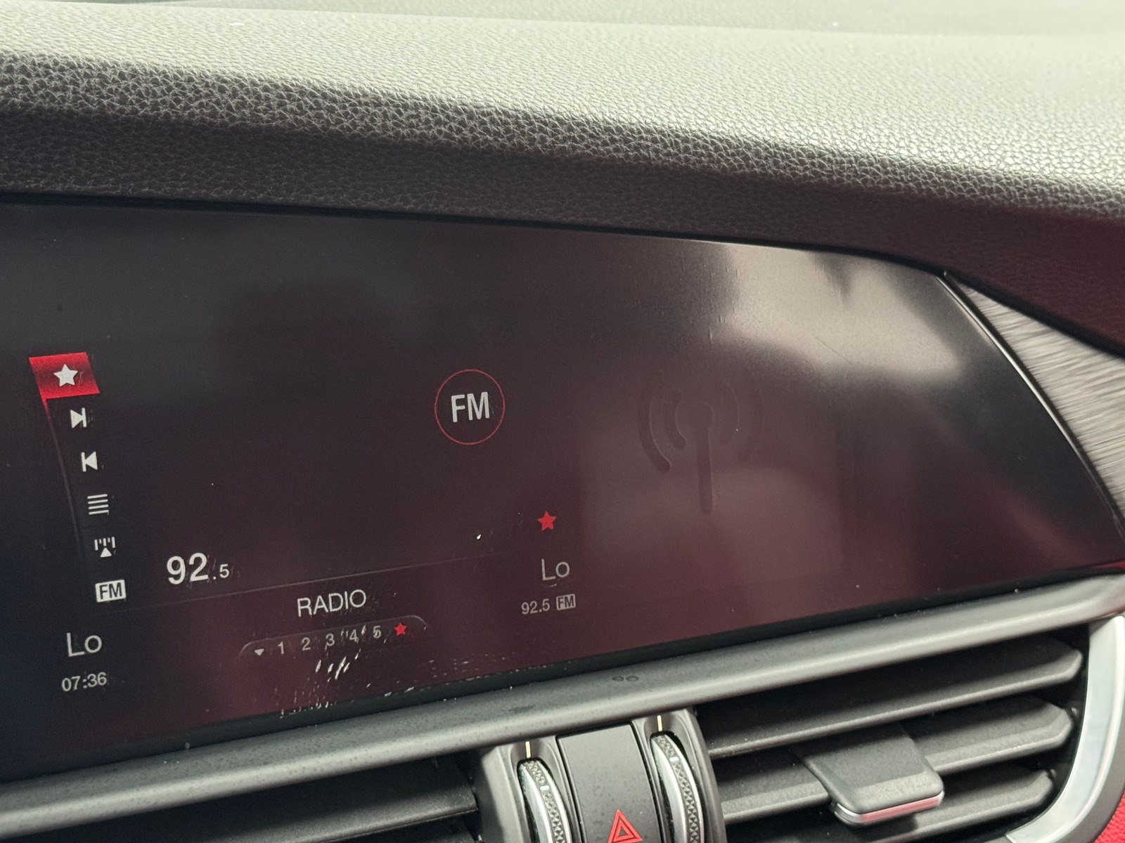 Thumbnail: 2017 Alfa Romeo Giulia - 3