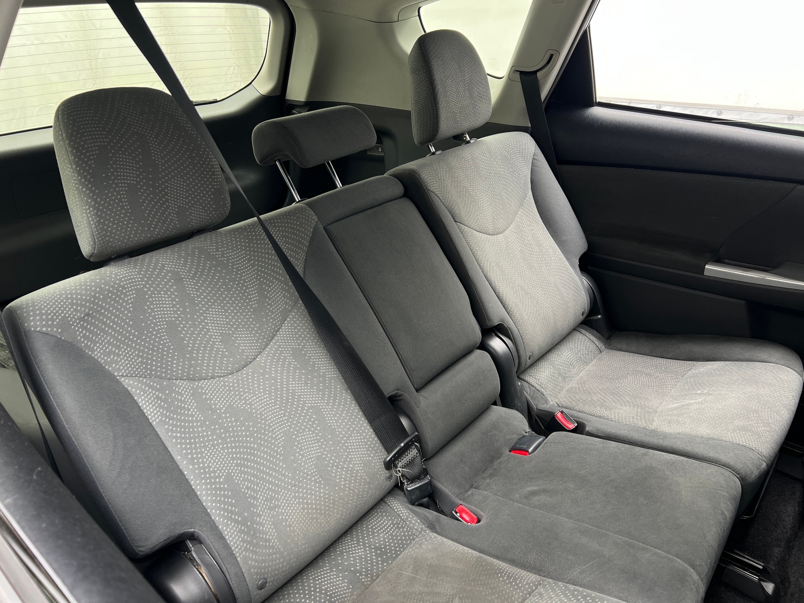 Thumbnail: 2014 Toyota Prius v - 6