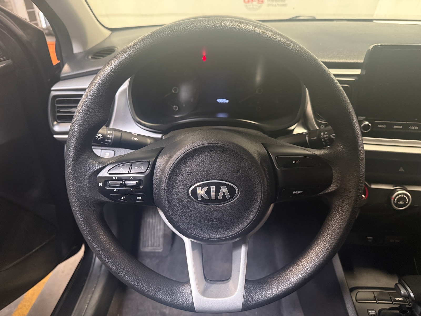 Thumbnail: 2021 Kia Rio - 5