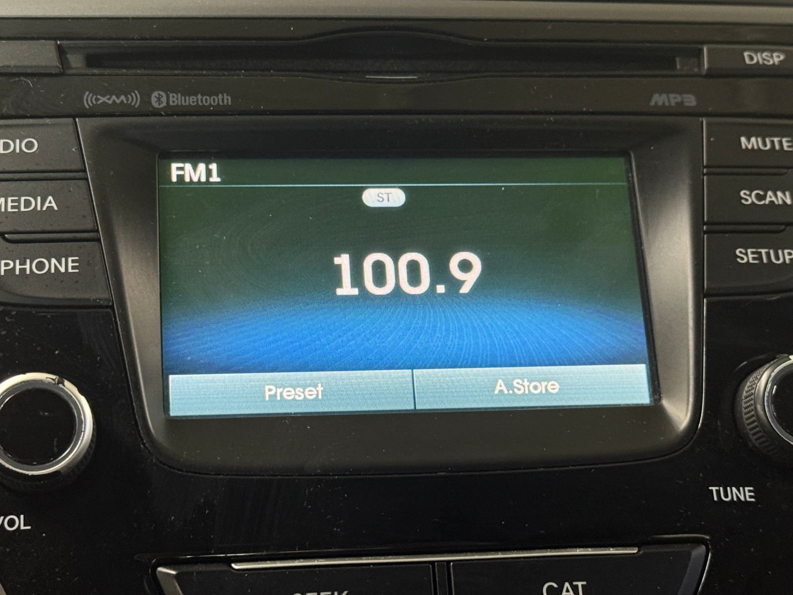 Thumbnail: 2015 Hyundai Elantra - 3