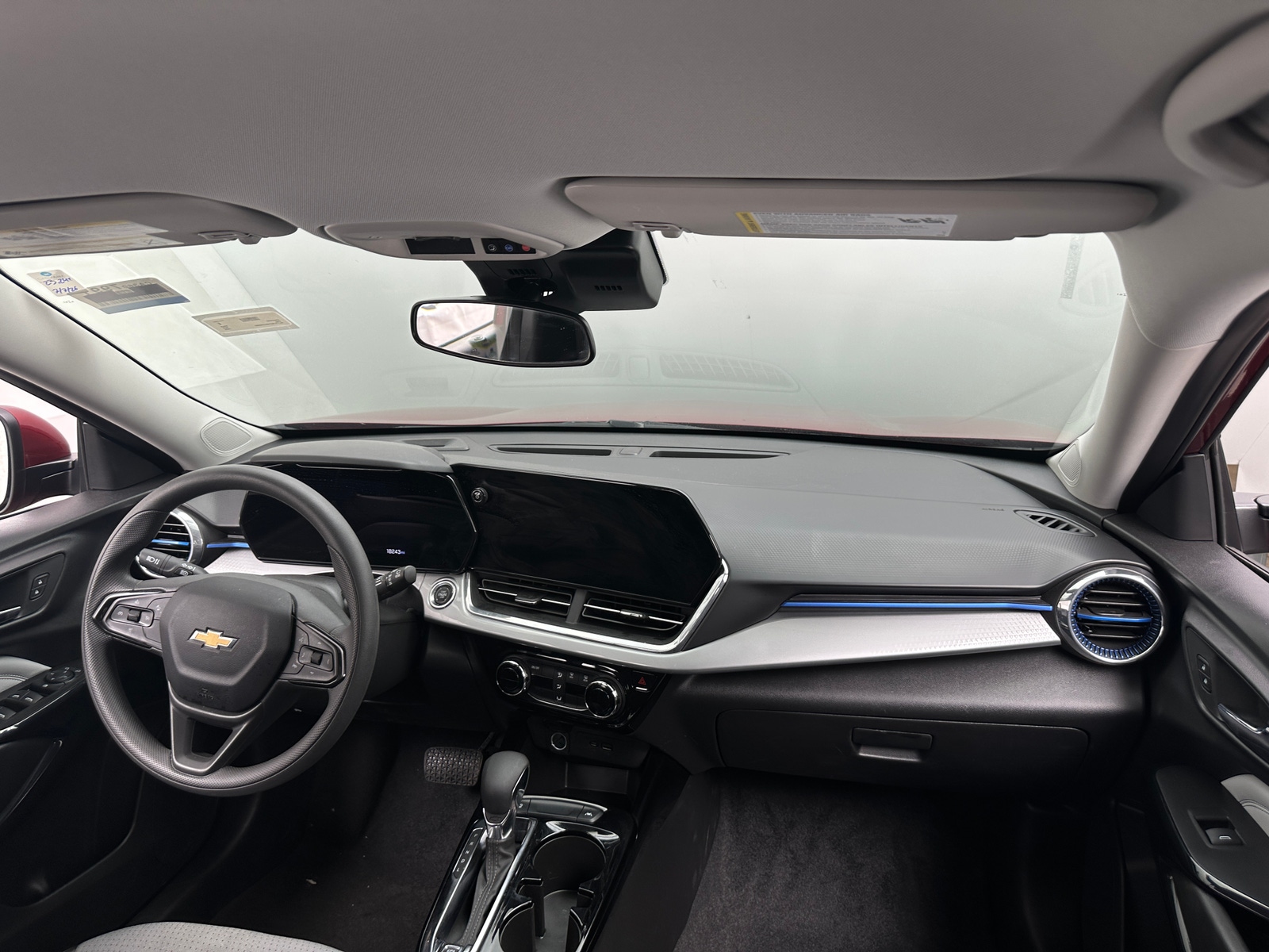 Thumbnail: 2025 Chevrolet Trax - 3