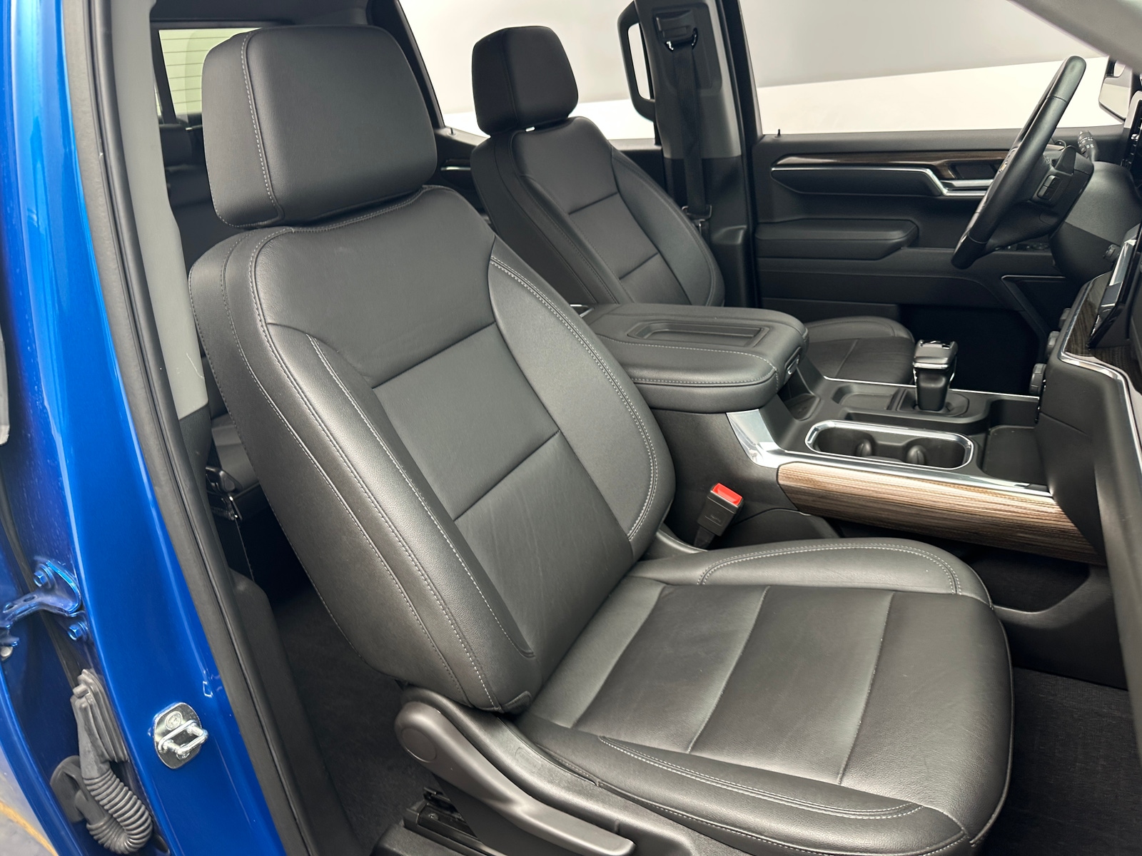Thumbnail: 2022 Chevrolet Silverado 1500 - 2