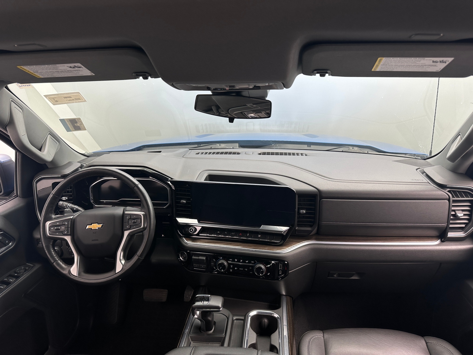 Thumbnail: 2022 Chevrolet Silverado 1500 - 3