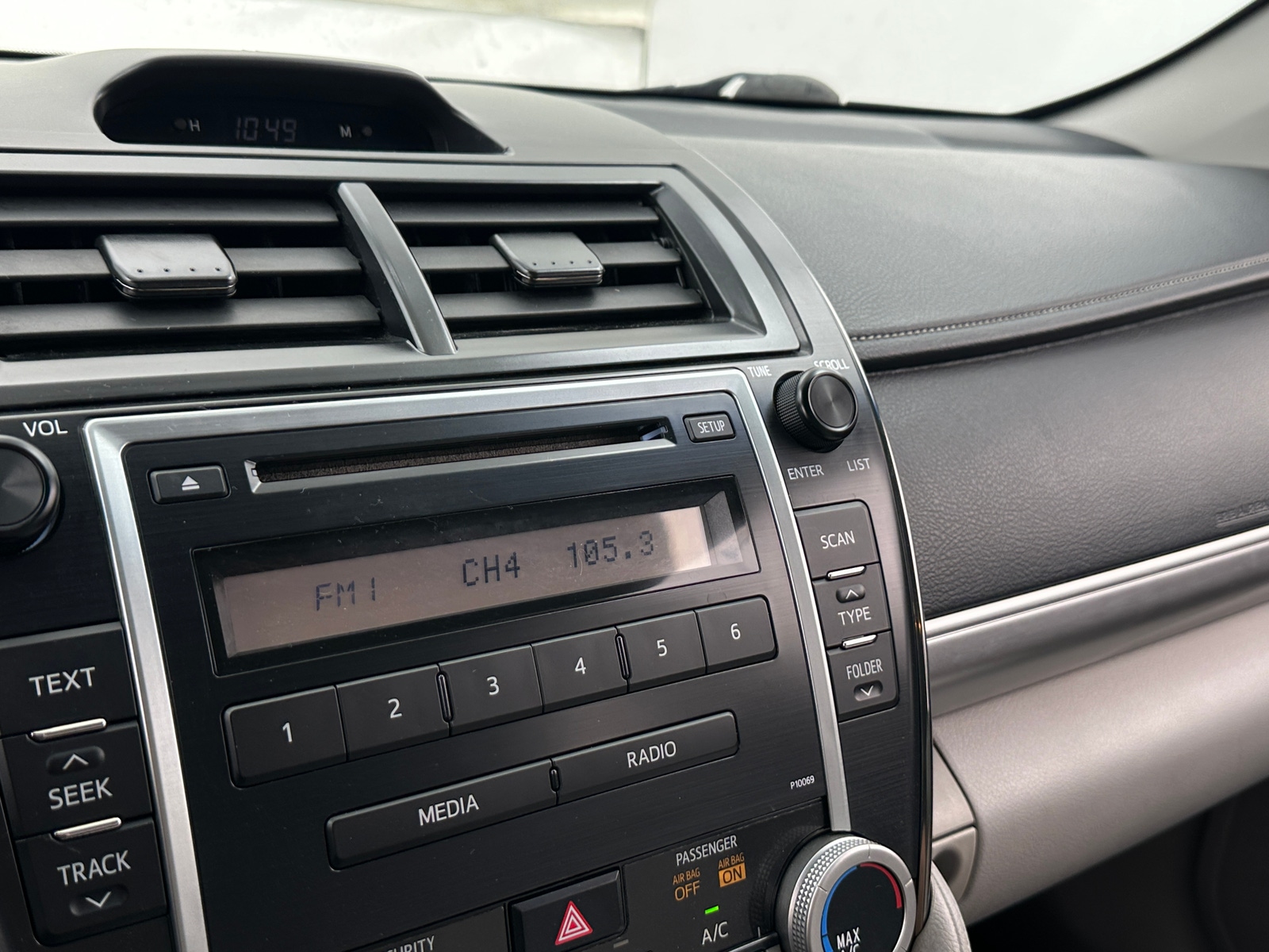 Thumbnail: 2012 Toyota Camry - 4