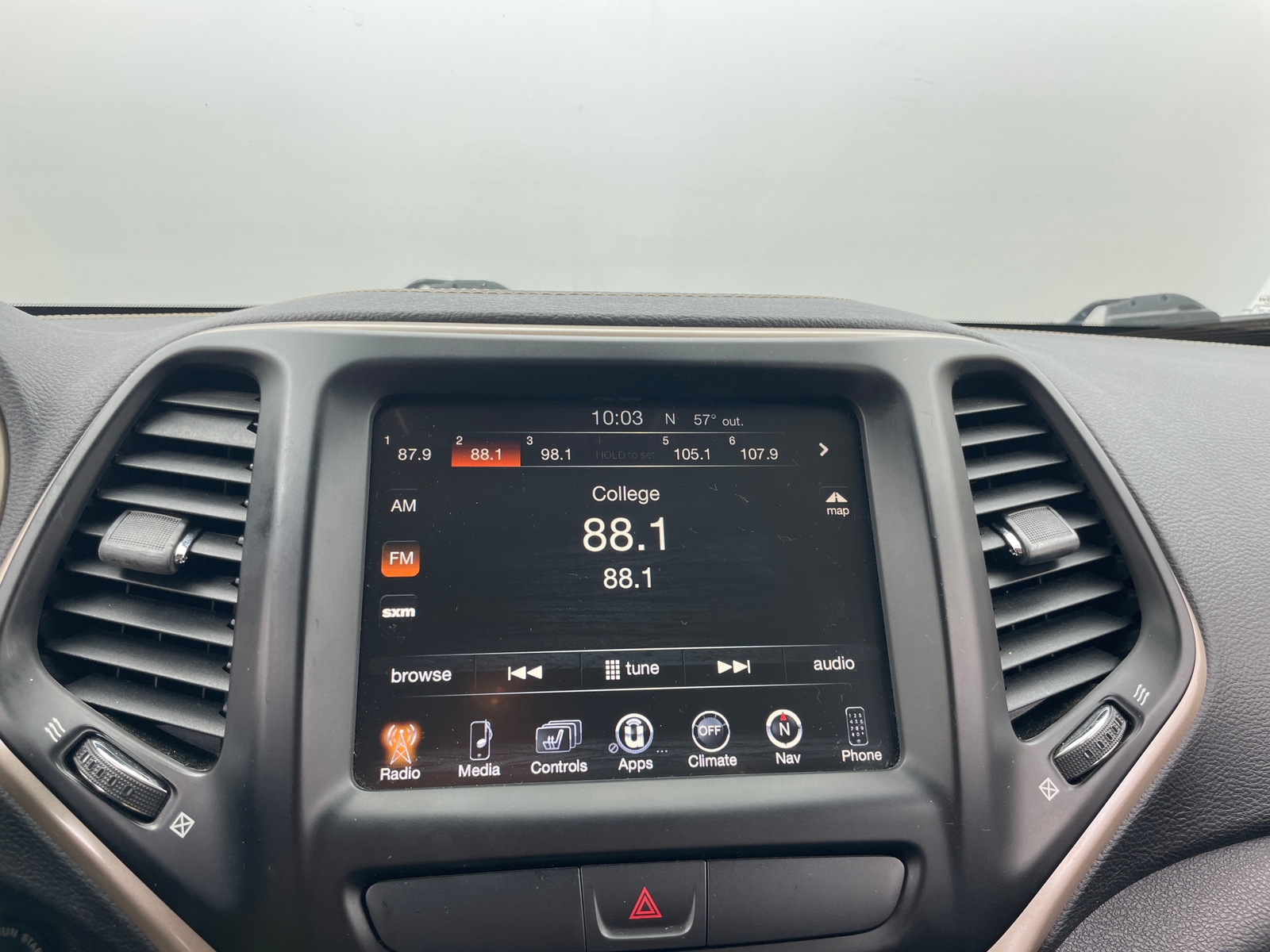 Thumbnail: 2016 Jeep Cherokee - 4