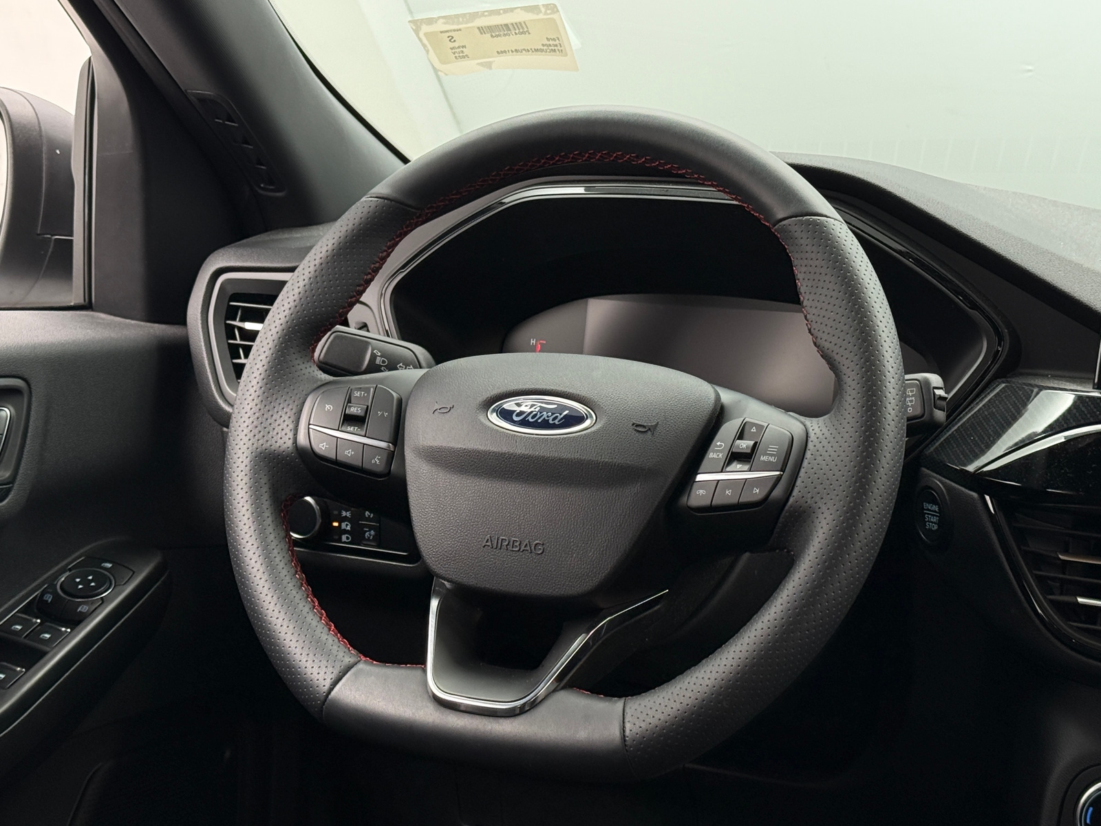 Thumbnail: 2023 Ford Escape - 5