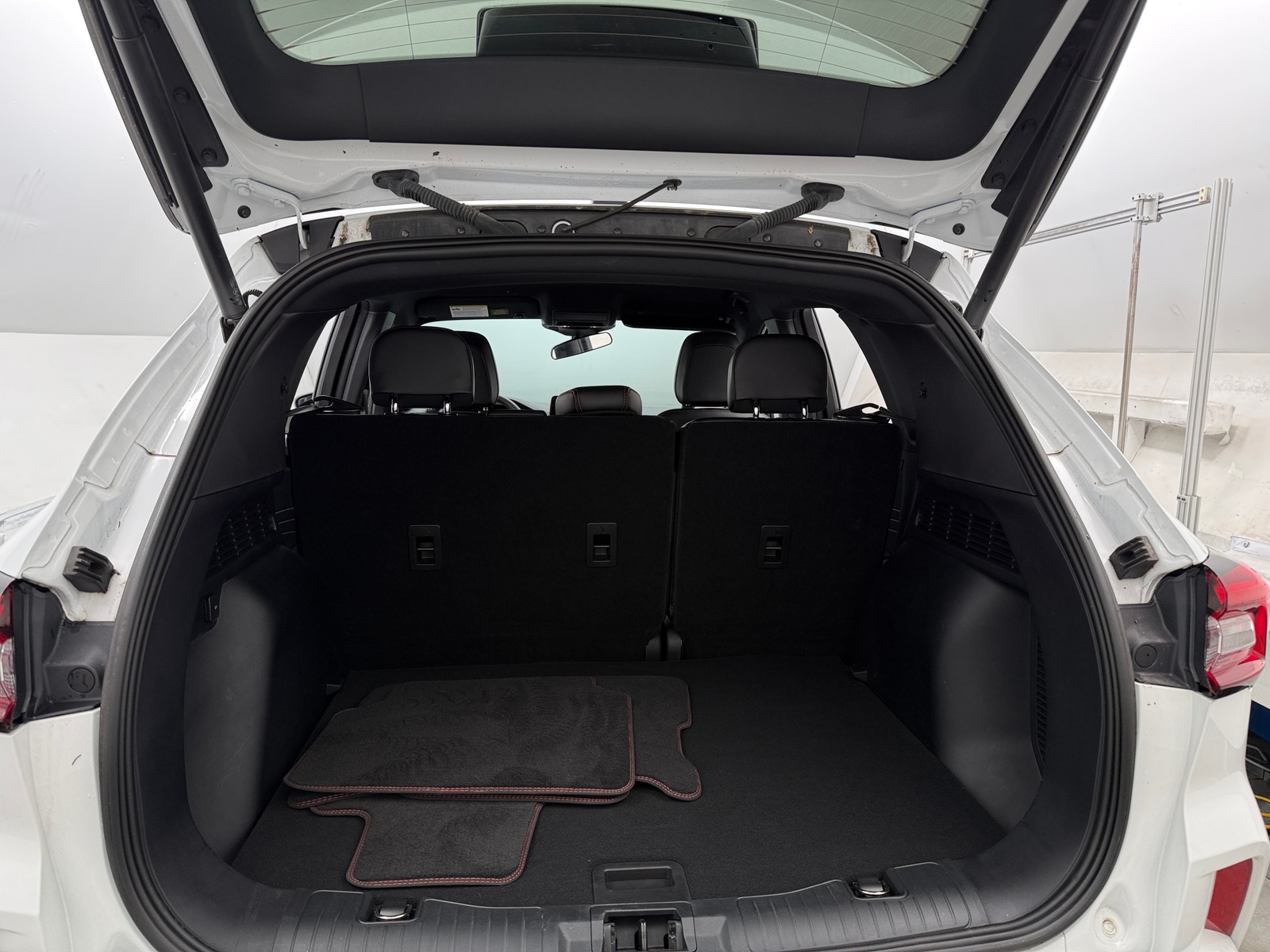 Thumbnail: 2023 Ford Escape - 7