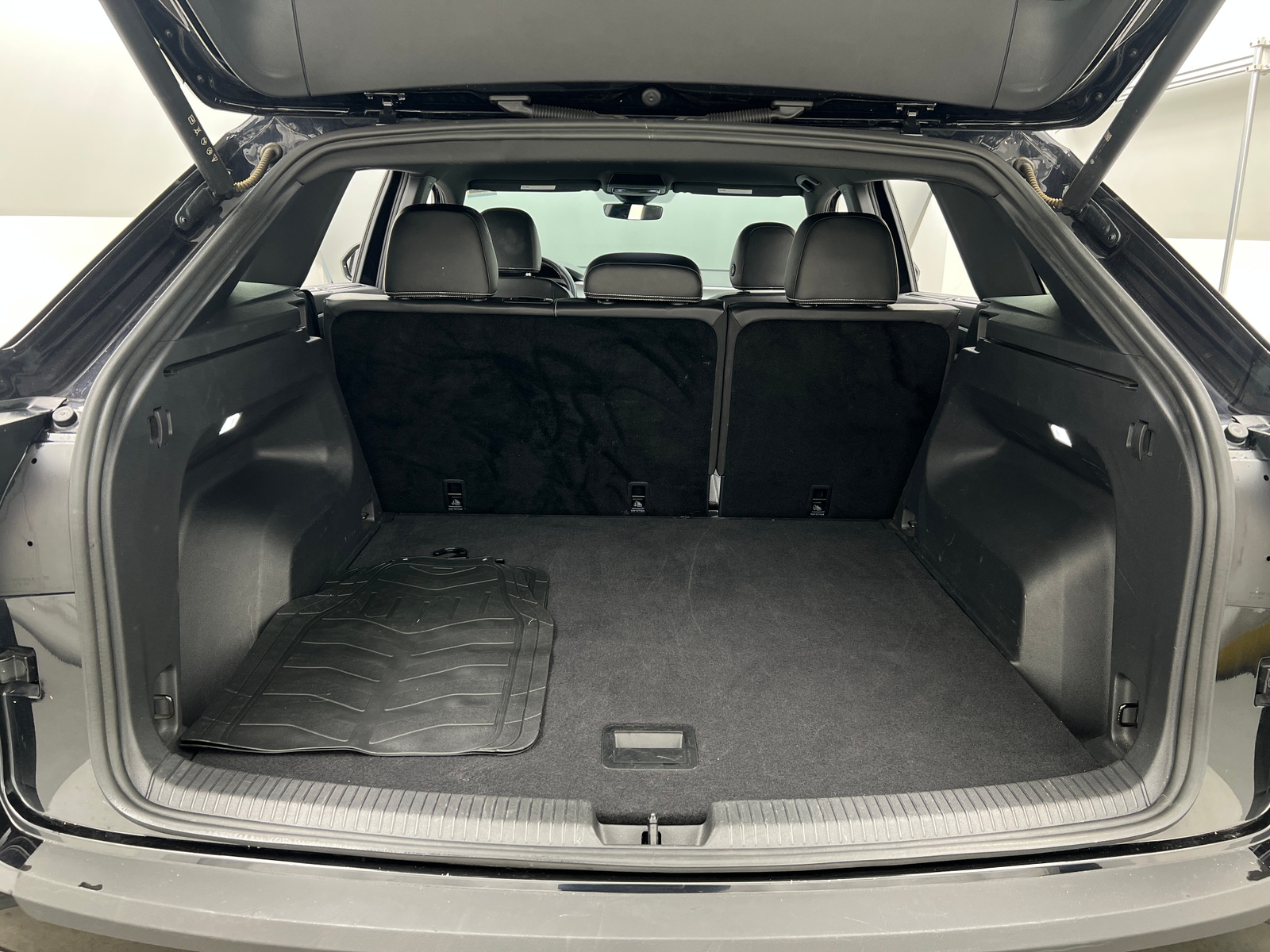 Thumbnail: 2025 Volkswagen Atlas - 6