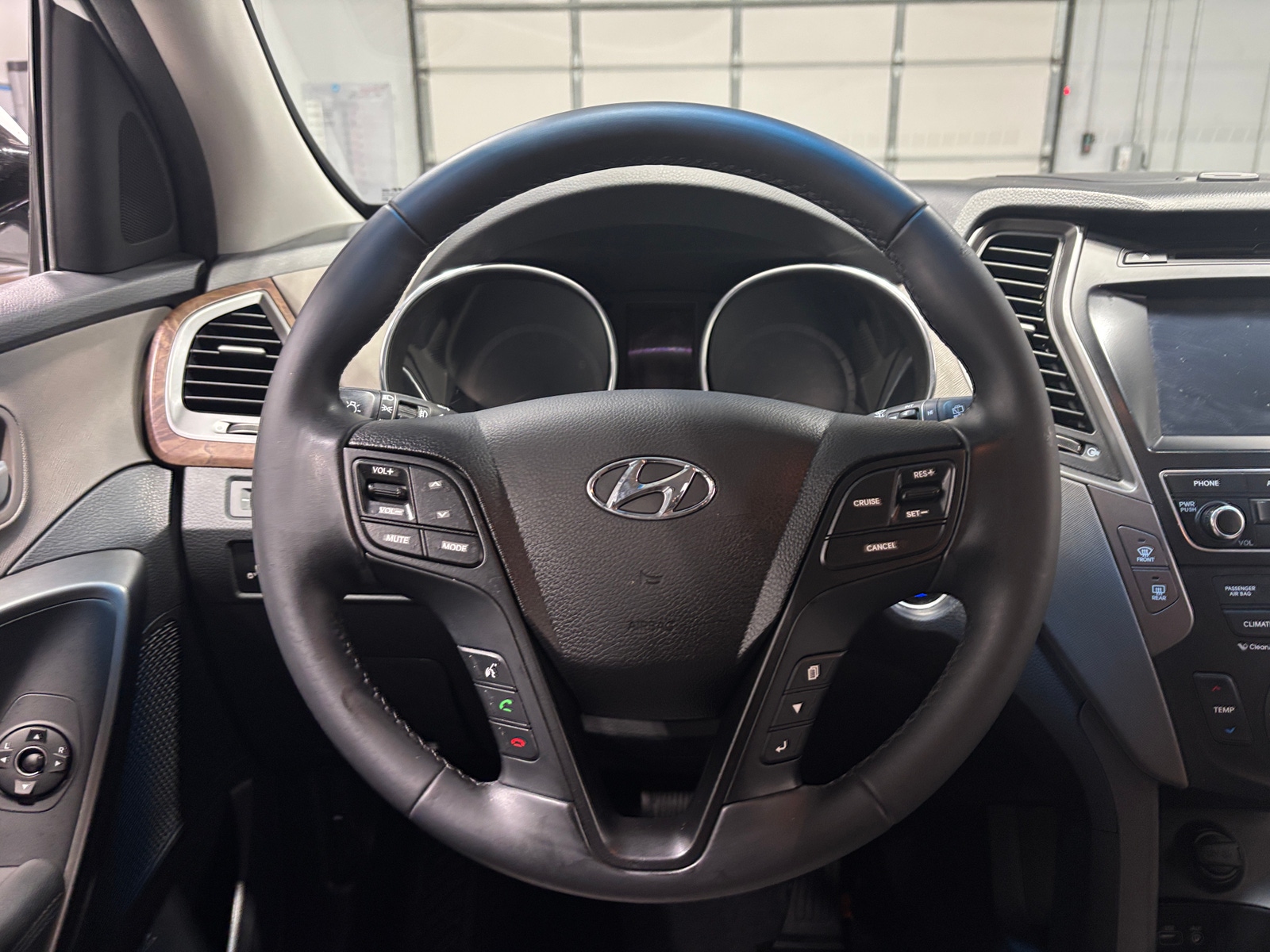 Thumbnail: 2018 Hyundai Santa Fe - 4