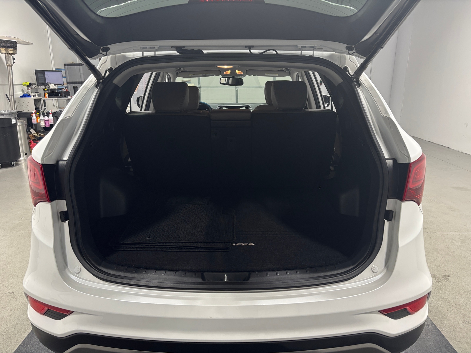 Thumbnail: 2018 Hyundai Santa Fe - 6