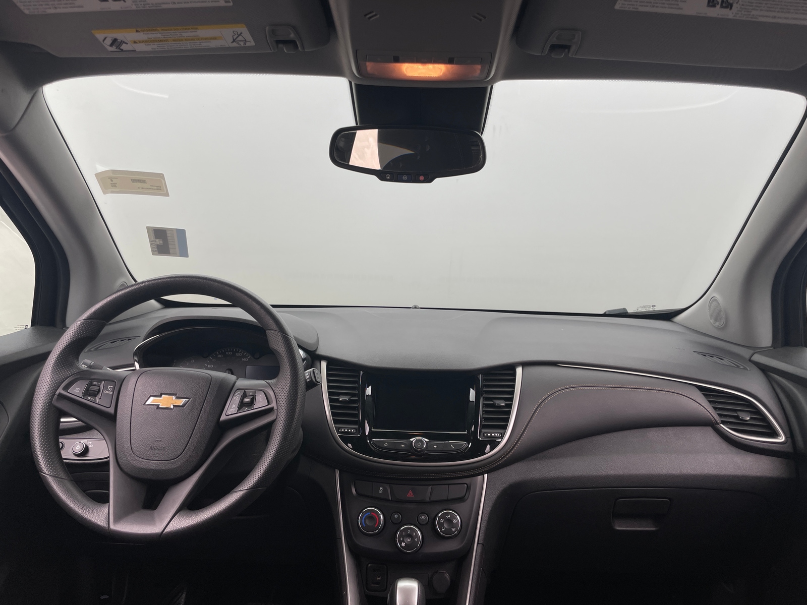 Thumbnail: 2018 Chevrolet Trax - 3