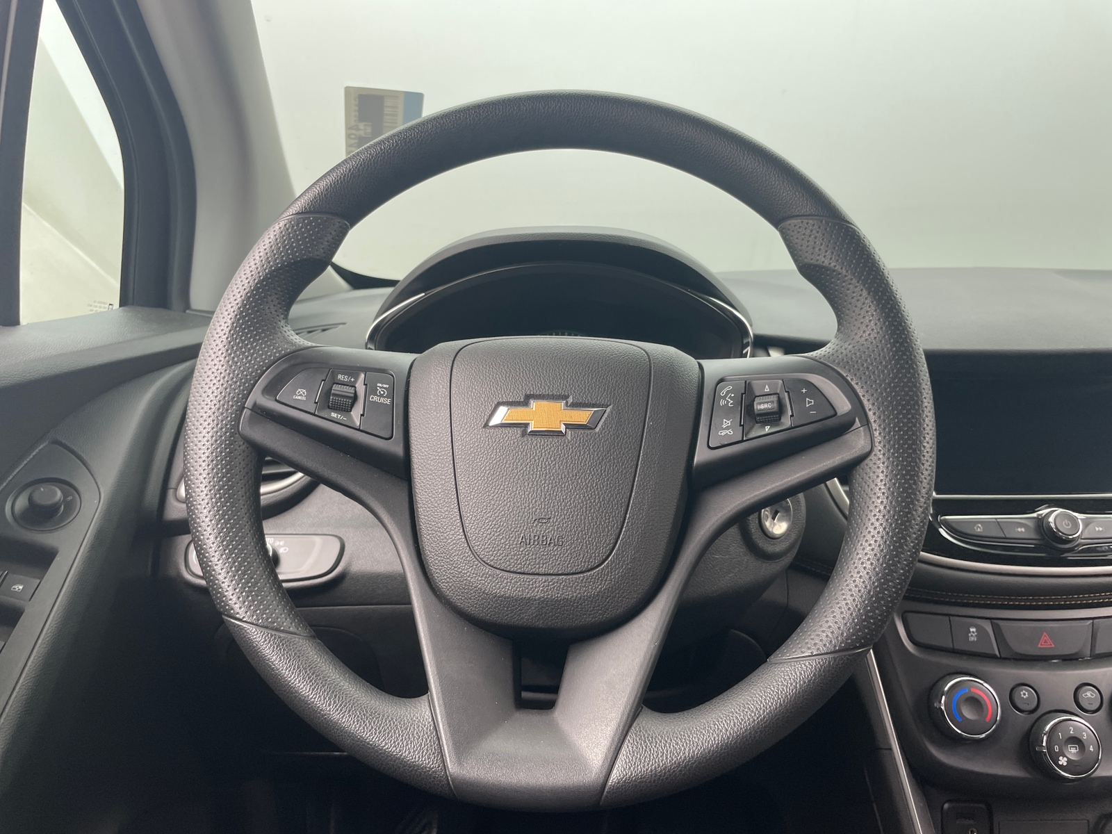 Thumbnail: 2018 Chevrolet Trax - 5