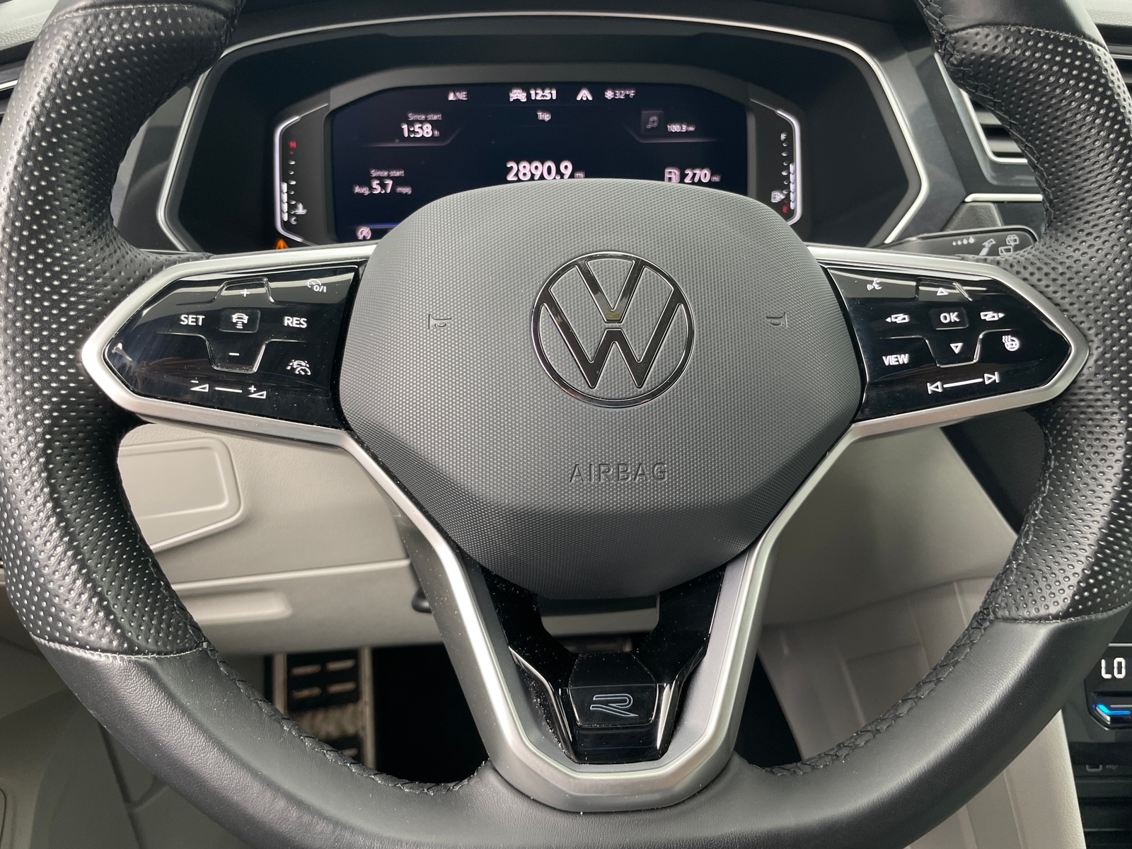 Thumbnail: 2024 Volkswagen Tiguan - 4