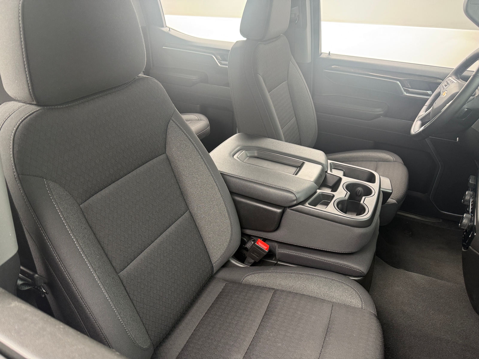 Thumbnail: 2025 Chevrolet Silverado 1500 - 2