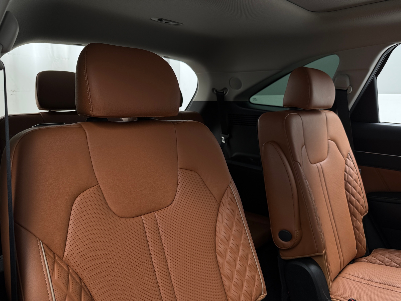 Thumbnail: 2023 Kia Sorento - 5