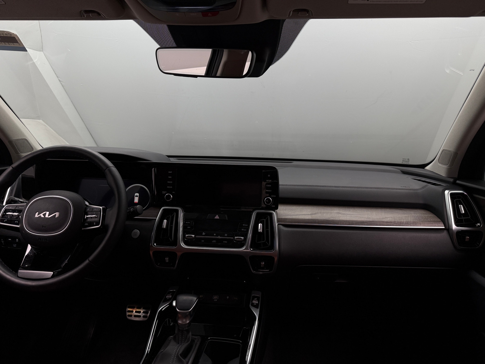 Thumbnail: 2023 Kia Sorento - 2