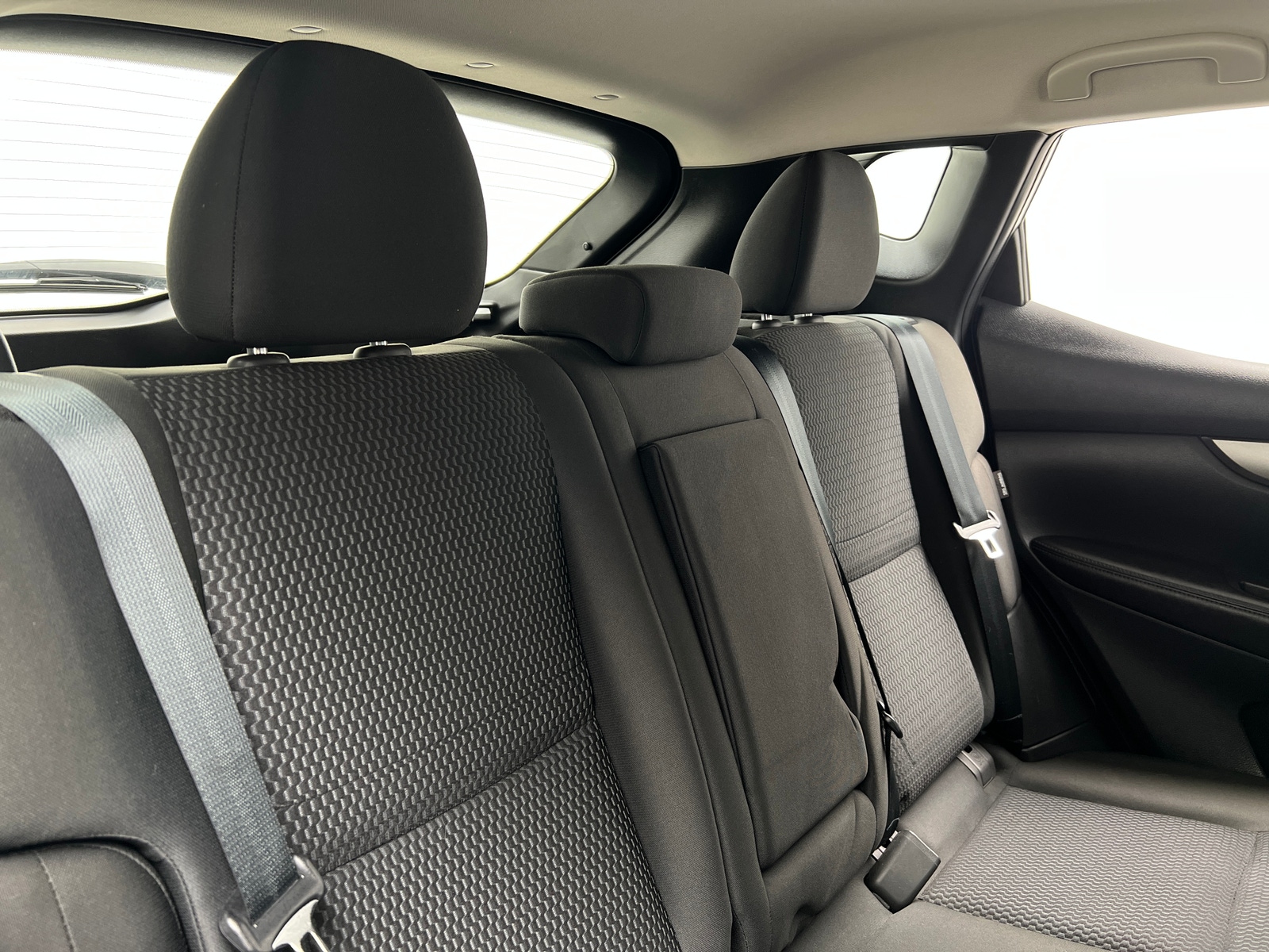 Thumbnail: 2022 Nissan Rogue Sport - 6