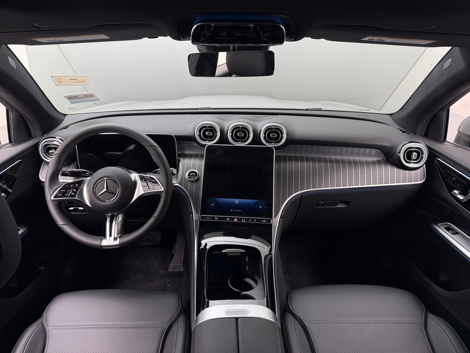 Thumbnail: 2025 Mercedes-Benz GLC - 2