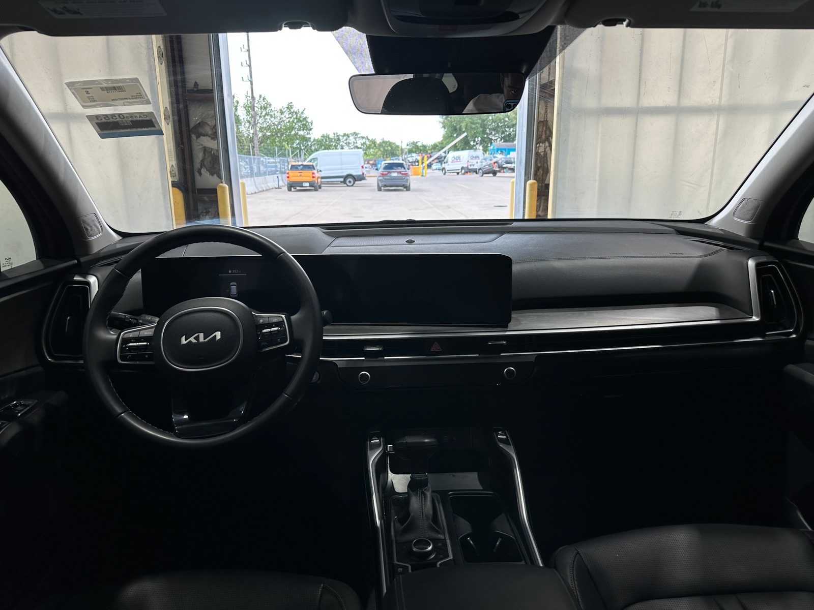 Thumbnail: 2024 Kia Sorento - 3