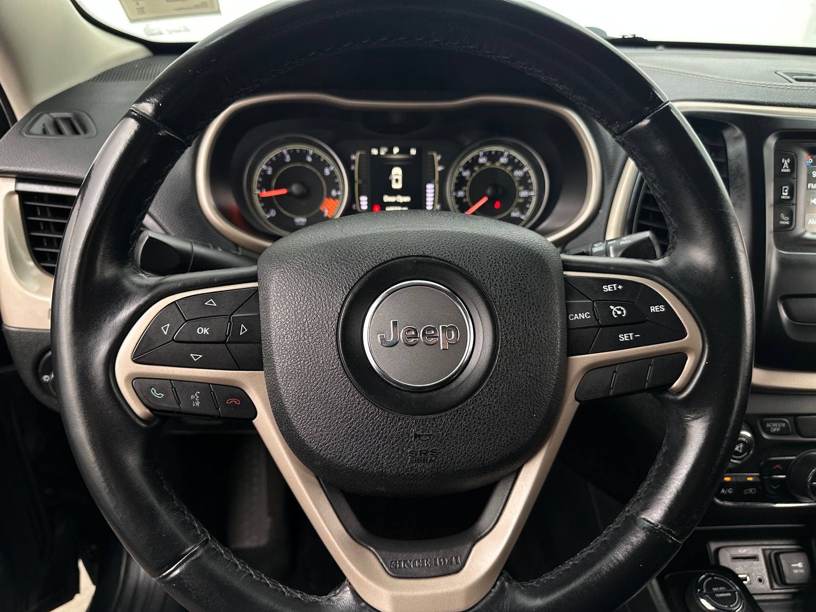 Thumbnail: 2014 Jeep Cherokee - 5