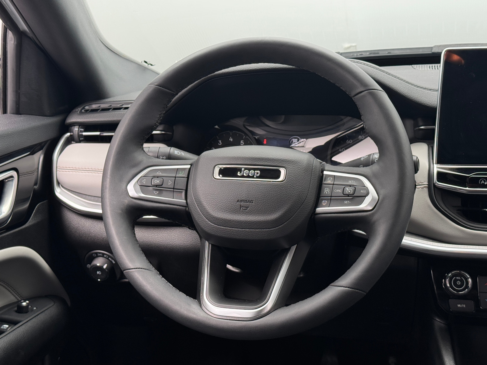 Thumbnail: 2025 Jeep Compass - 4