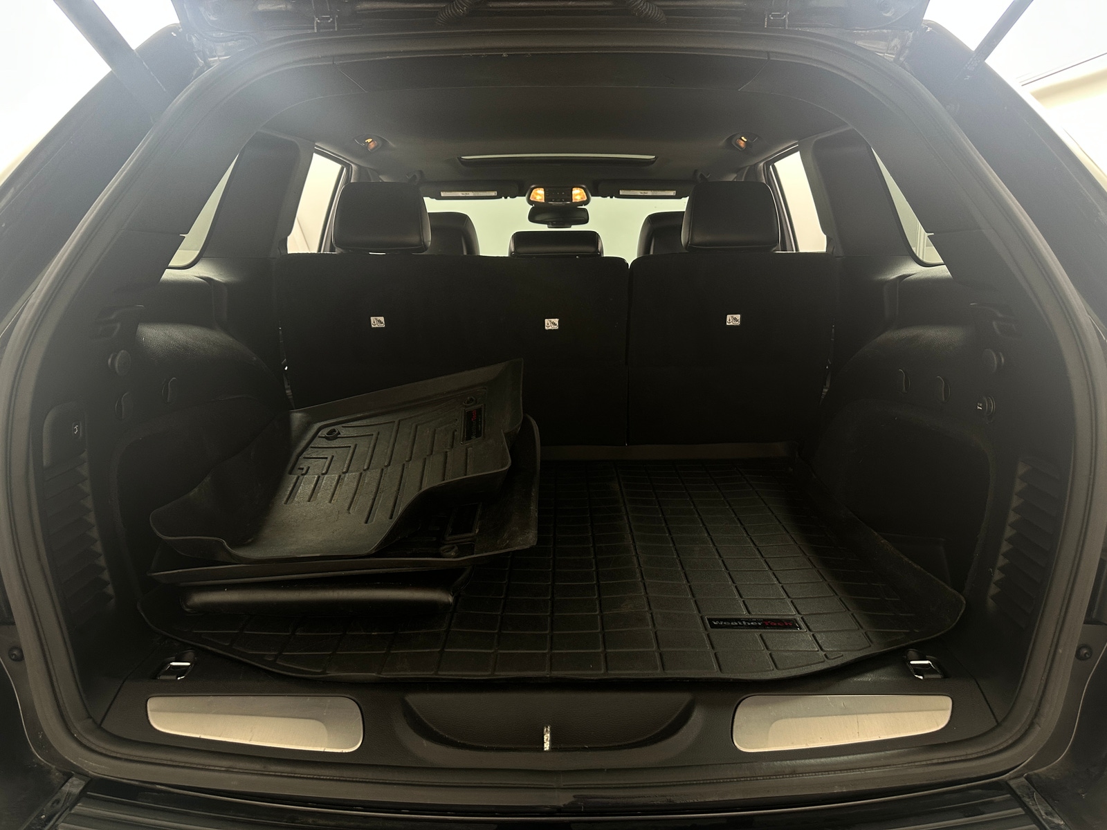 Thumbnail: 2015 Jeep Grand Cherokee - 7