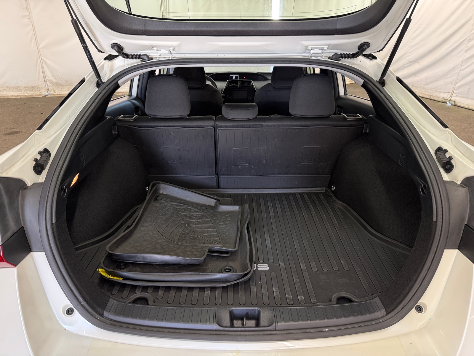 Thumbnail: 2019 Toyota Prius - 7