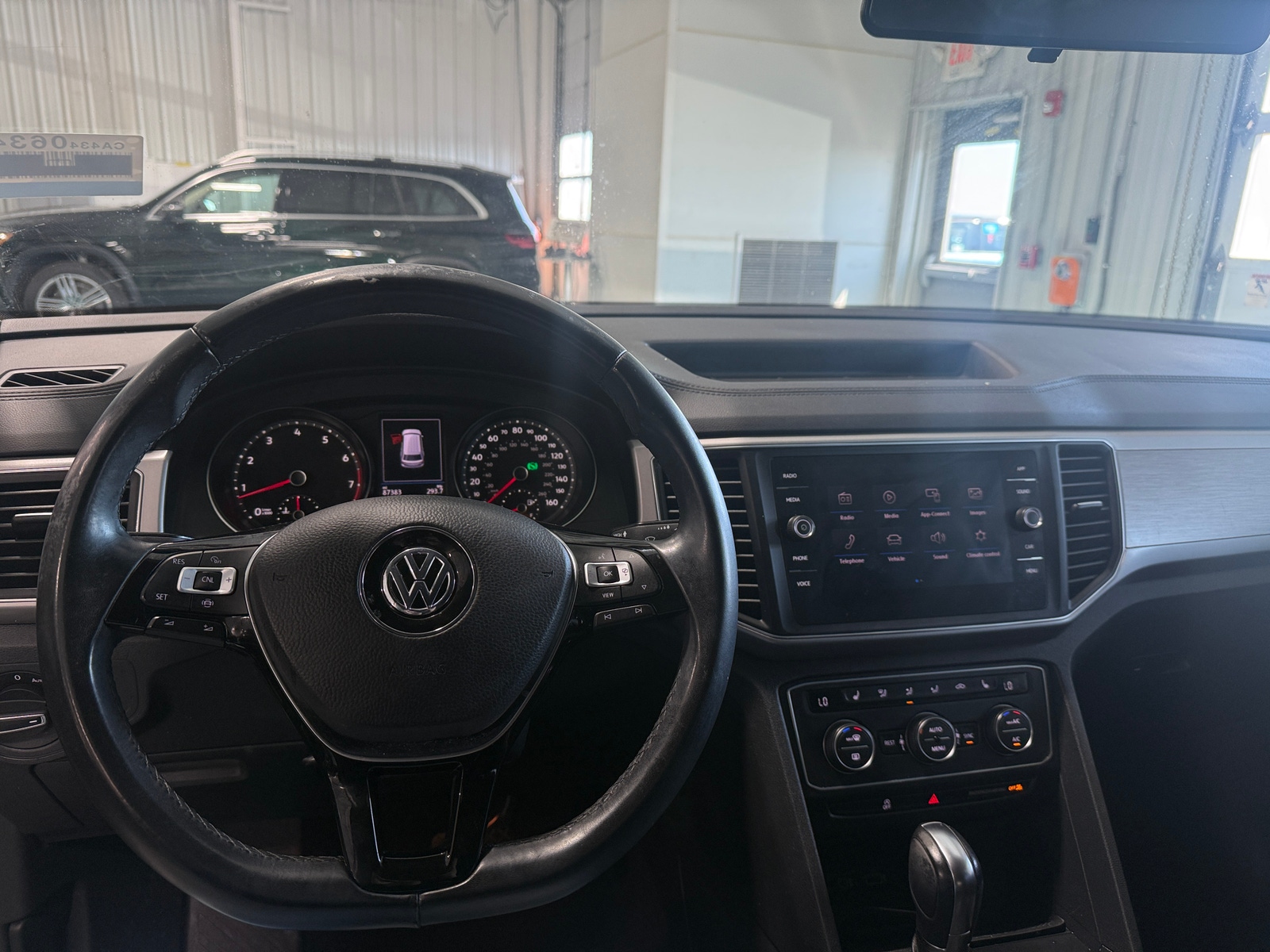 Thumbnail: 2019 Volkswagen Atlas - 2