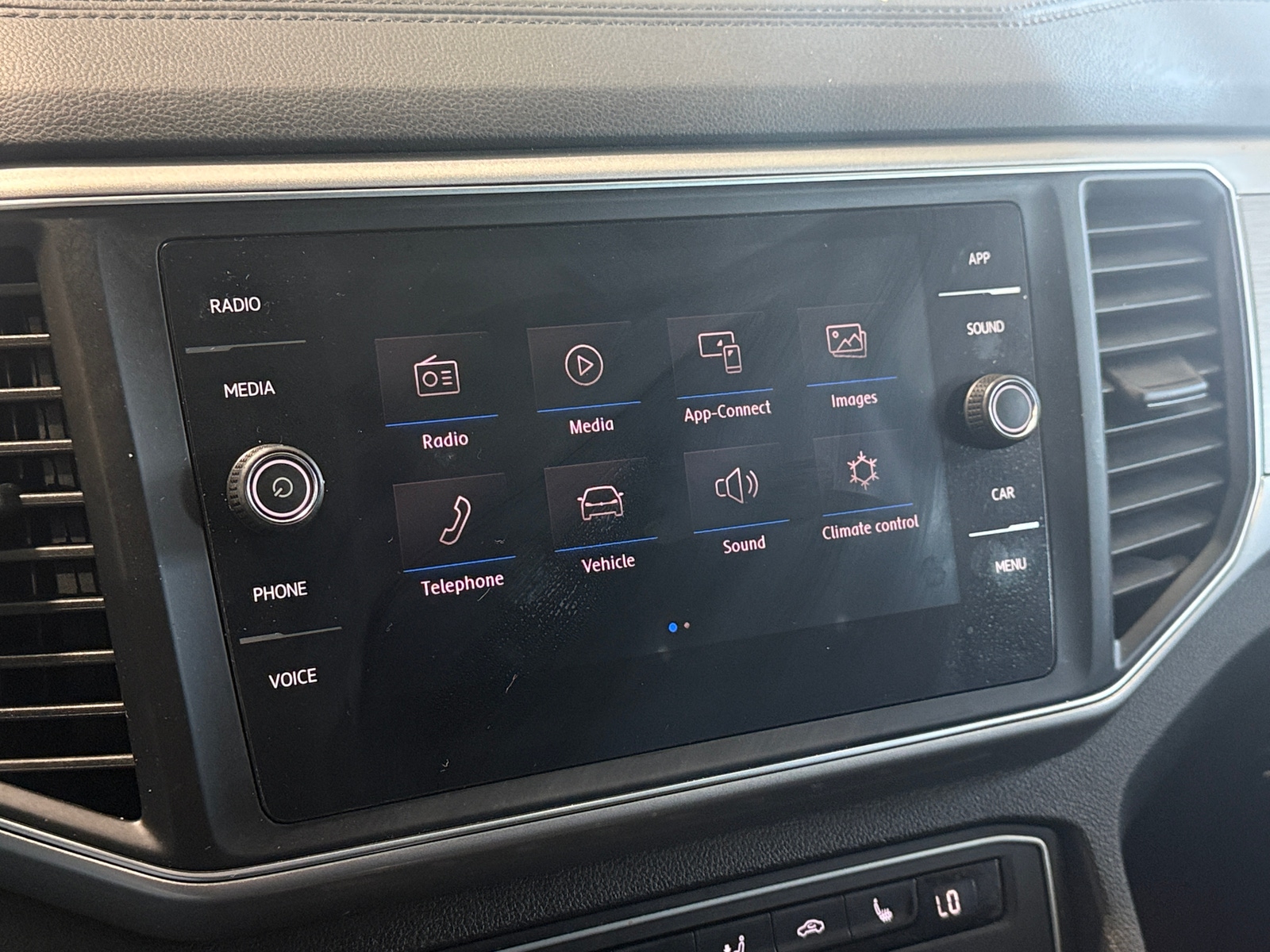 Thumbnail: 2019 Volkswagen Atlas - 3