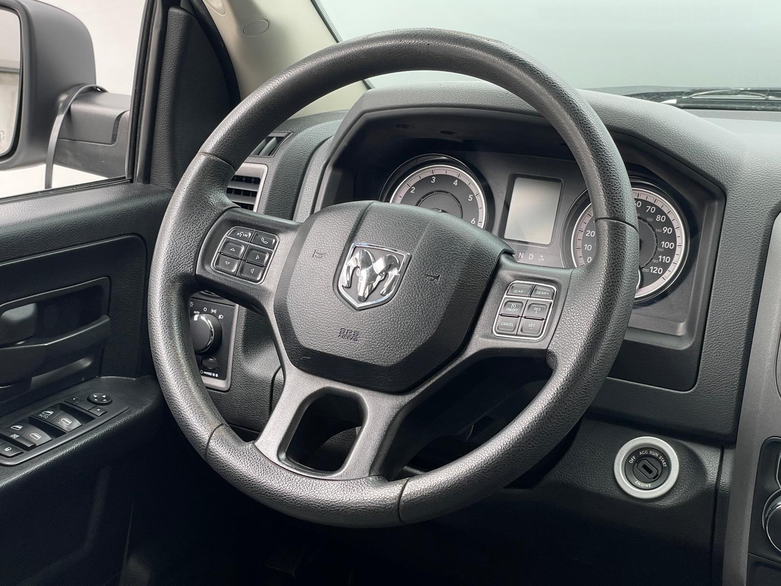 Thumbnail: 2020 RAM 1500 Classic - 4