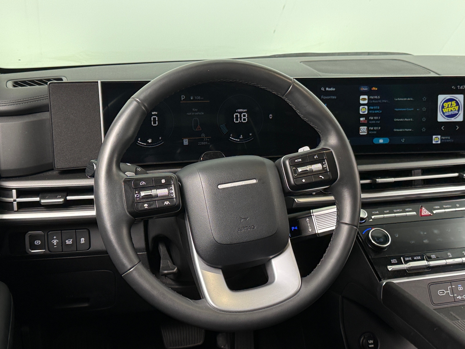 Thumbnail: 2025 Hyundai Santa Fe - 4