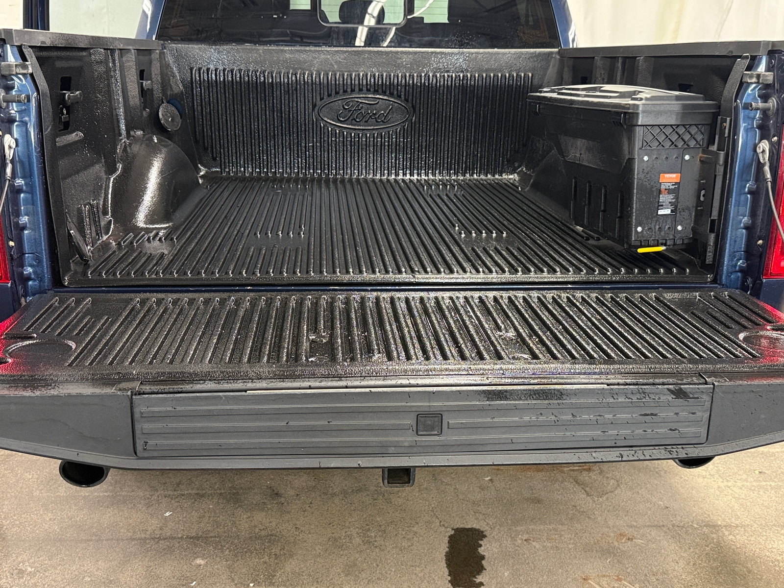 Thumbnail: 2015 Ford Econoline - 6