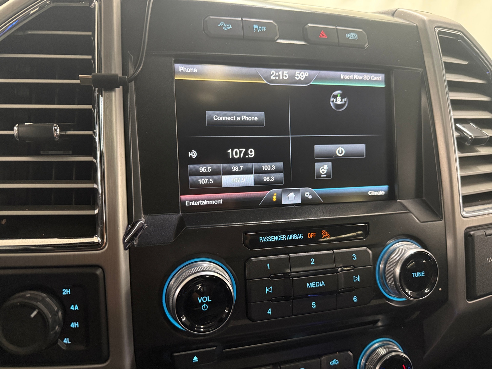 Thumbnail: 2015 Ford Econoline - 3