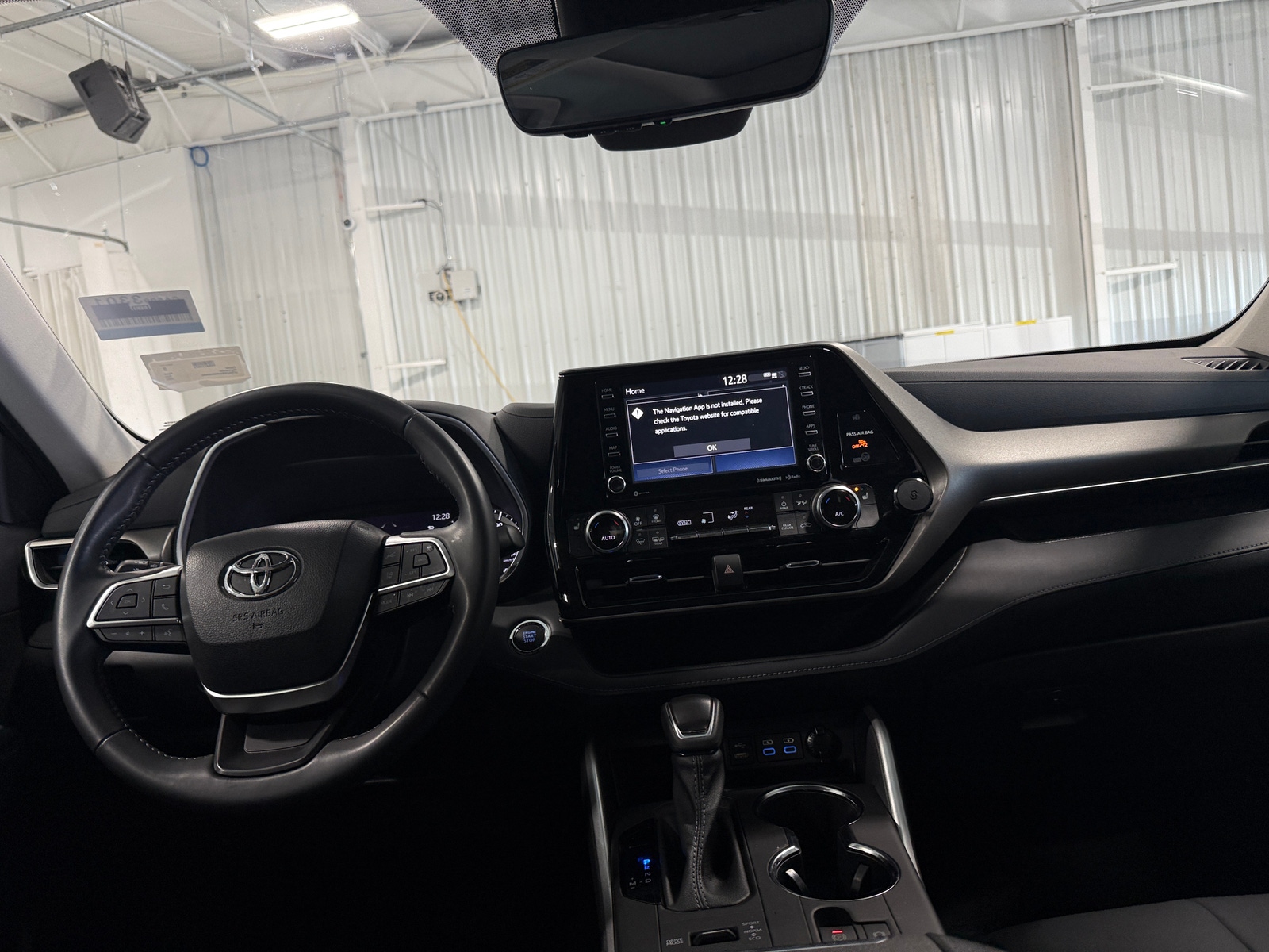 Thumbnail: 2022 Toyota Highlander - 2