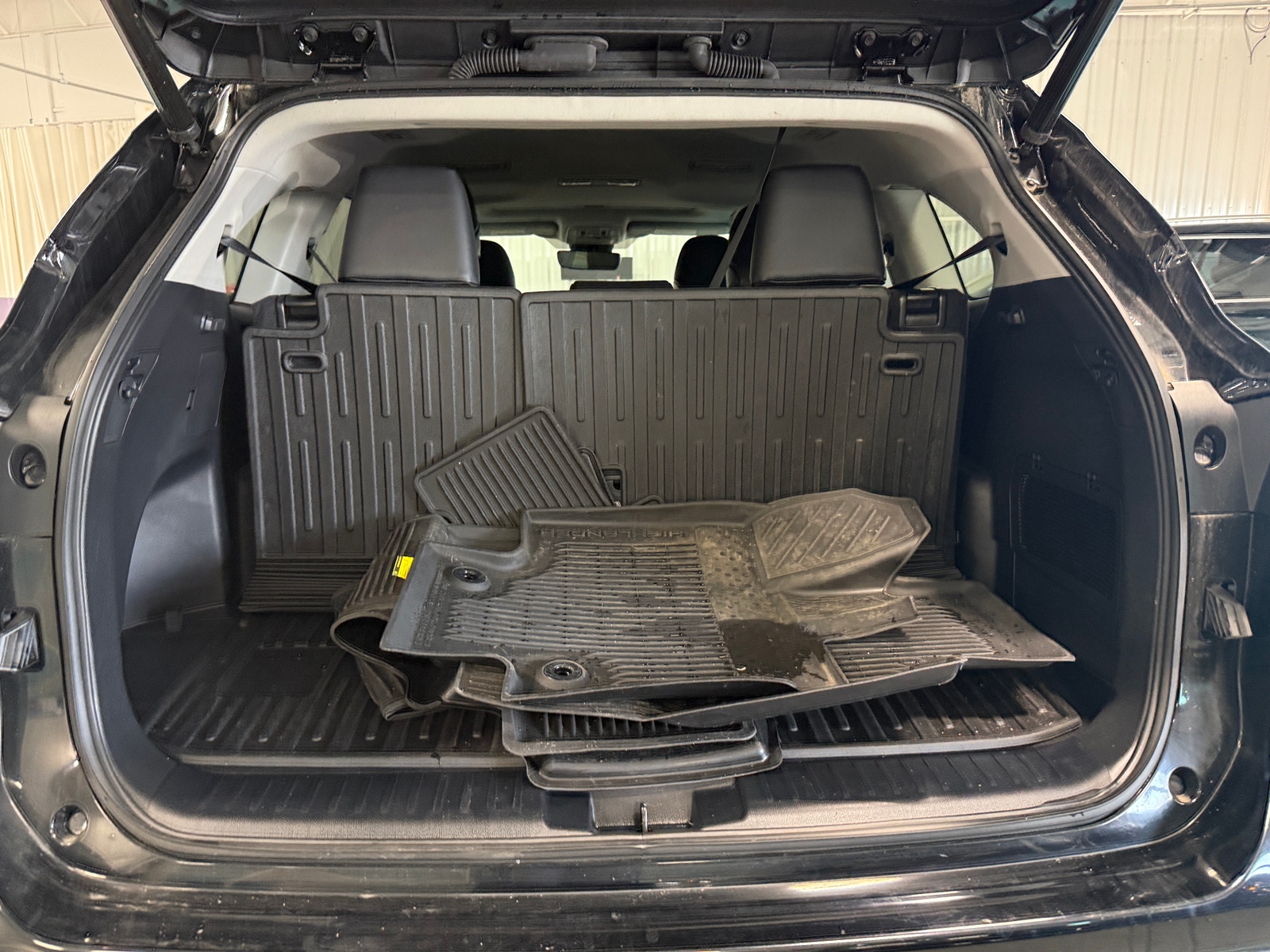 Thumbnail: 2022 Toyota Highlander - 6