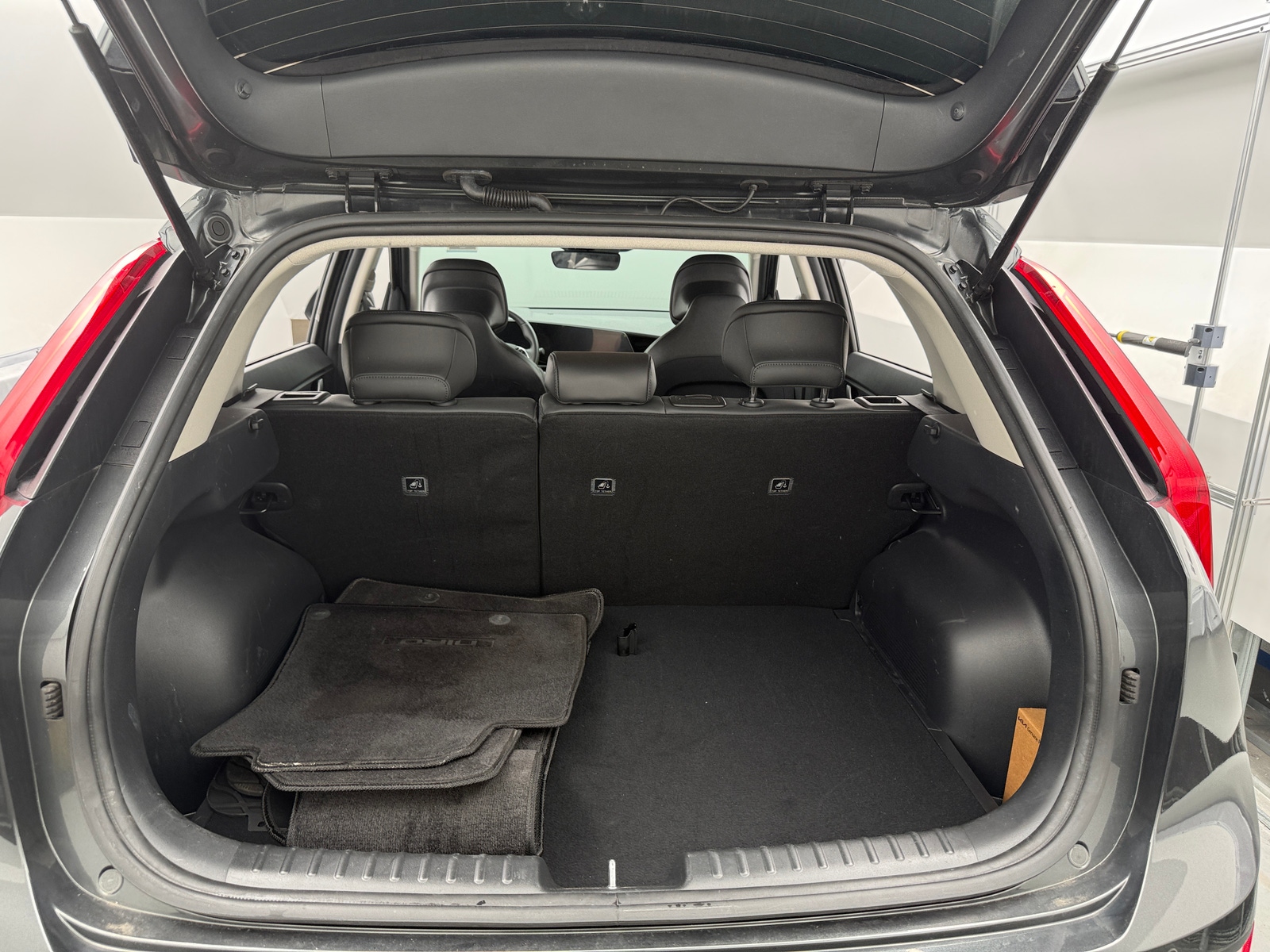 Thumbnail: 2024 Kia Niro - 7