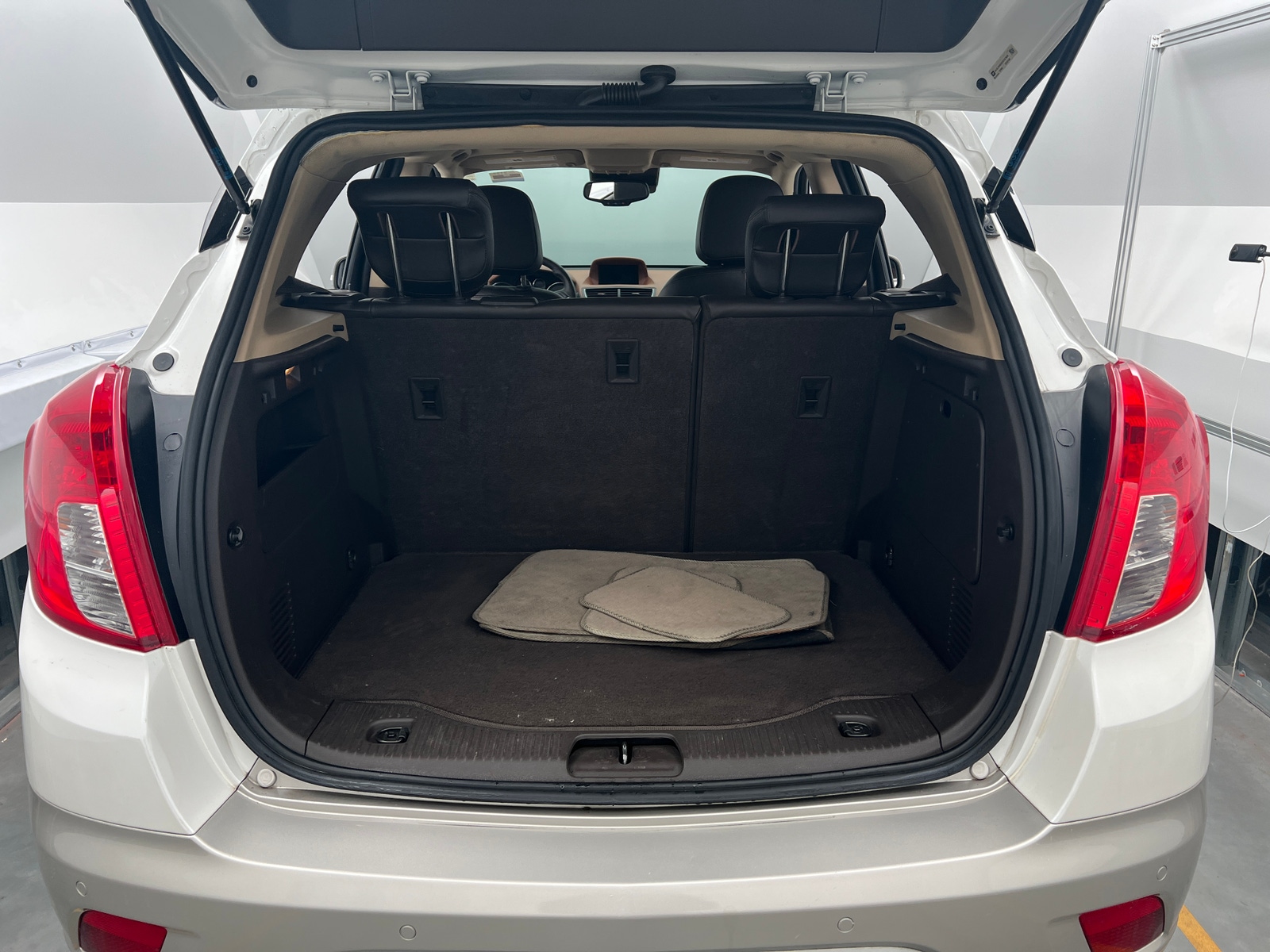 Thumbnail: 2014 Buick Encore - 6