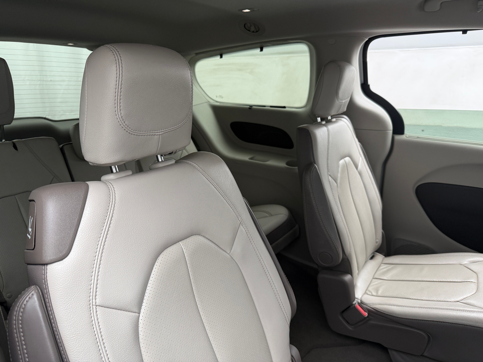 Thumbnail: 2019 Chrysler Pacifica - 5