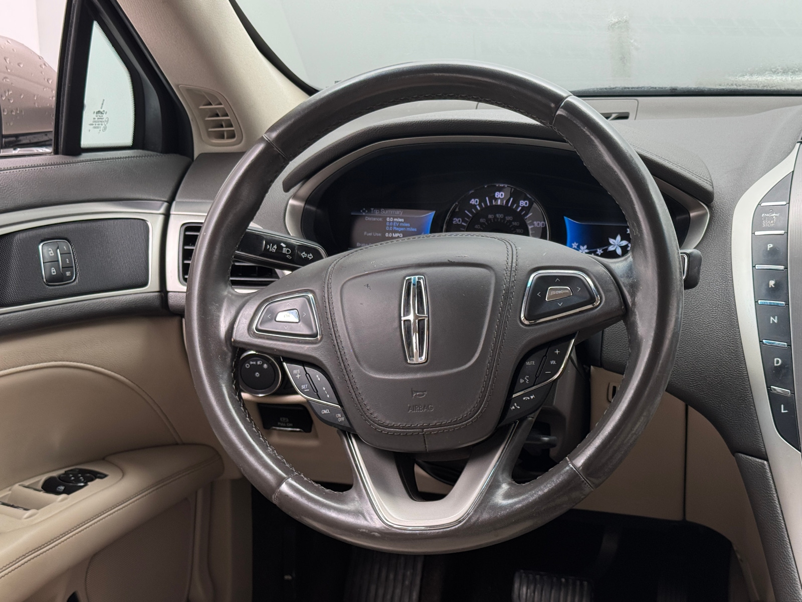 Thumbnail: 2019 Lincoln MKZ - 4